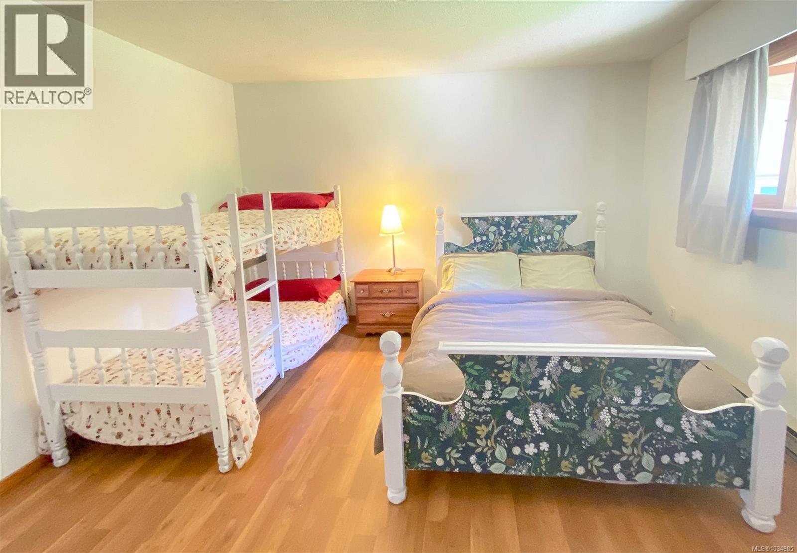 841 Burrill Rd - 42
