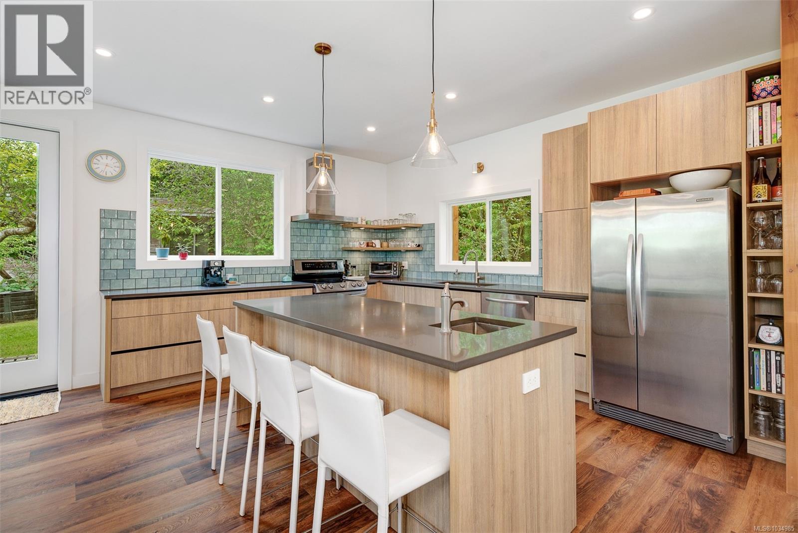 841 Burrill Rd - 10
