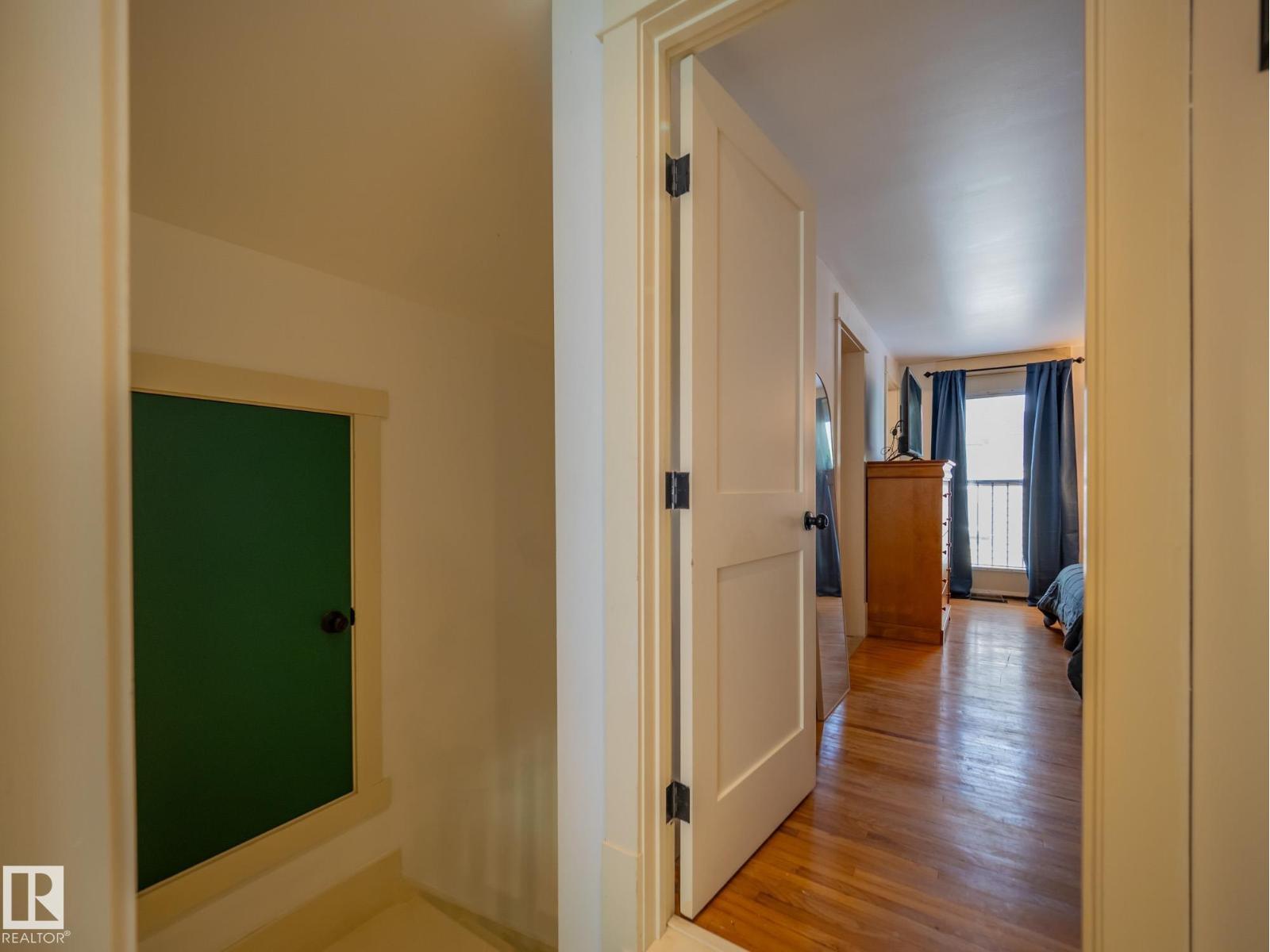 11314 68 ST NW - 18
