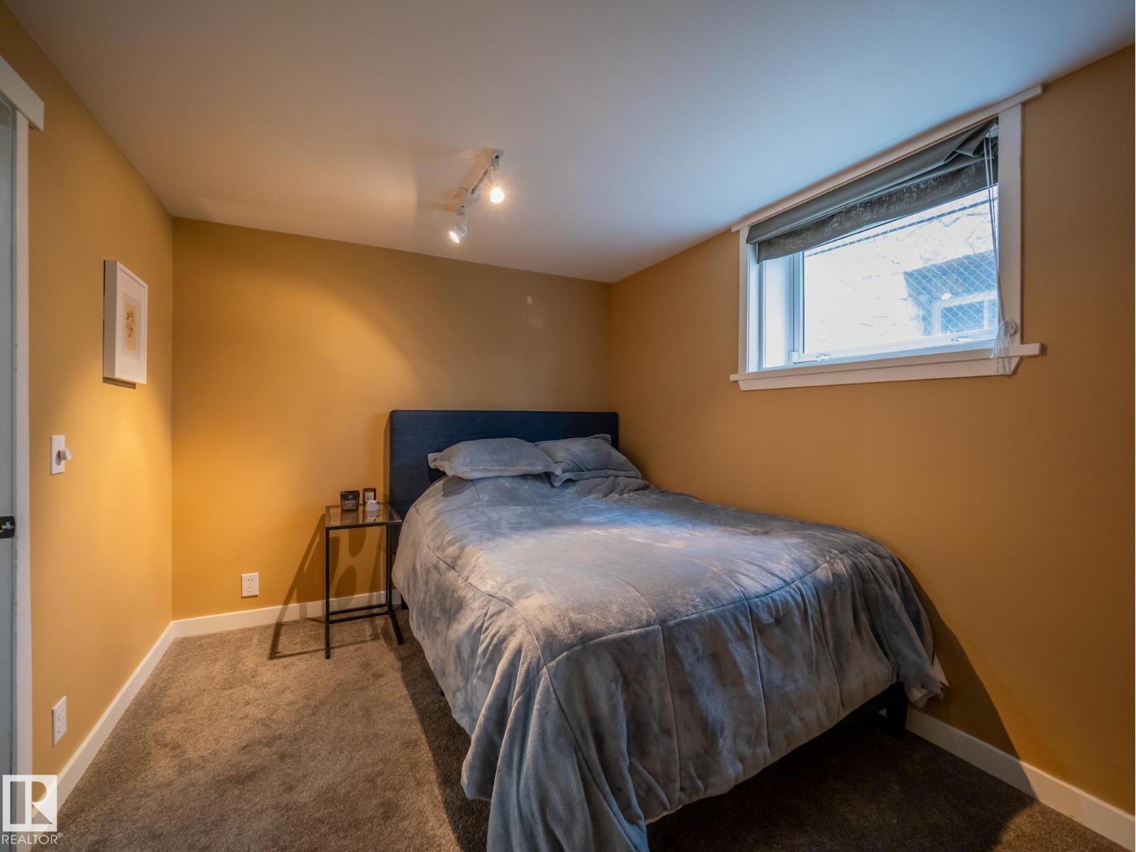 11314 68 ST NW - 31