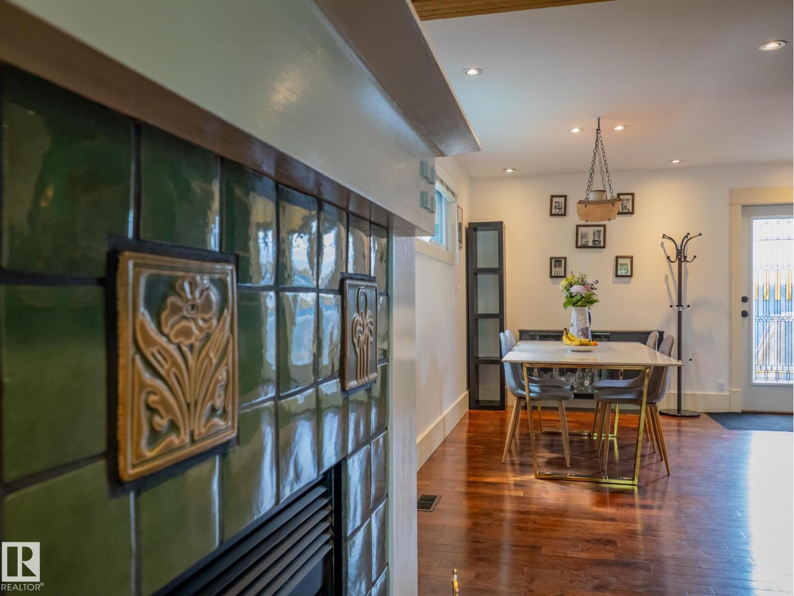 11314 68 ST NW - 7