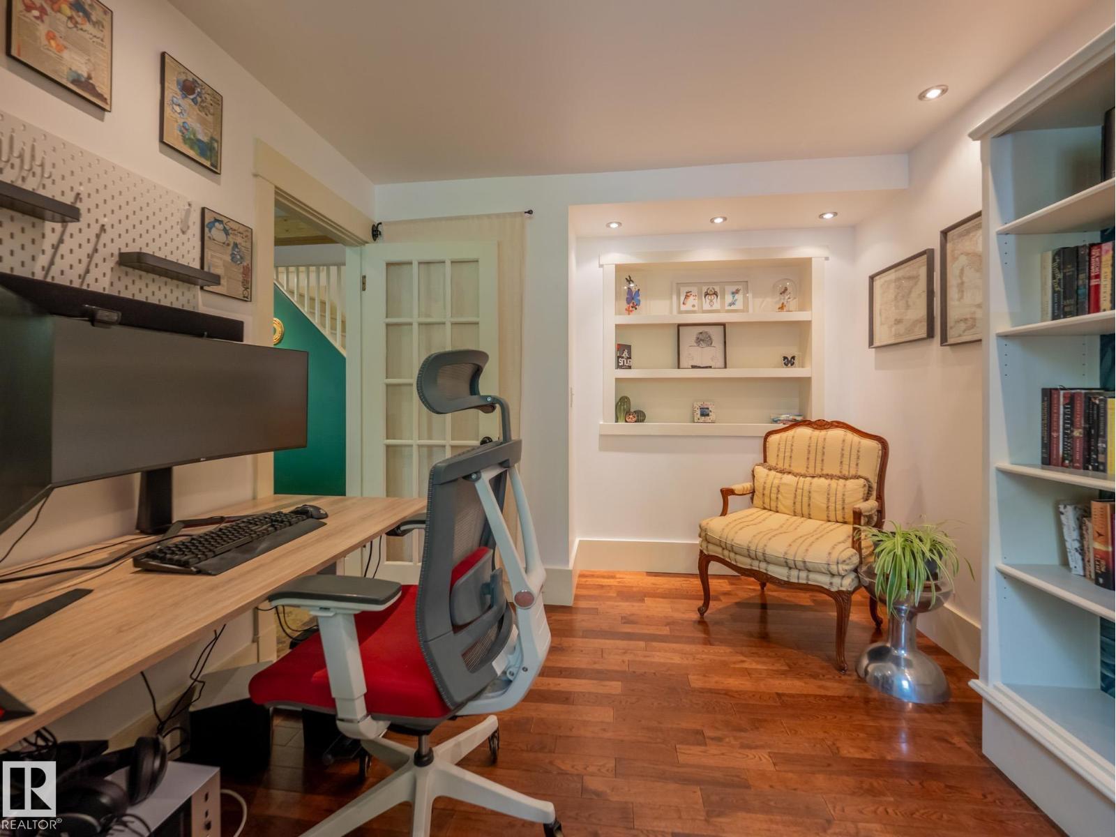 11314 68 ST NW - 16