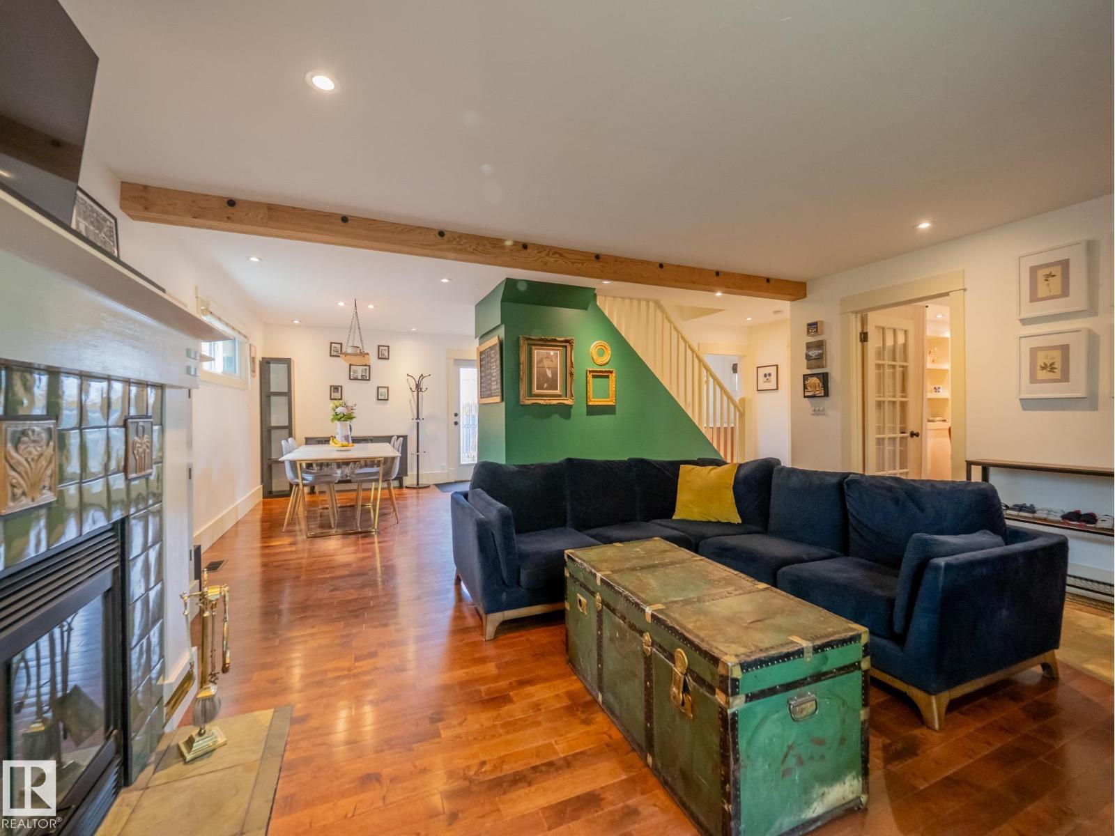 11314 68 ST NW - 6