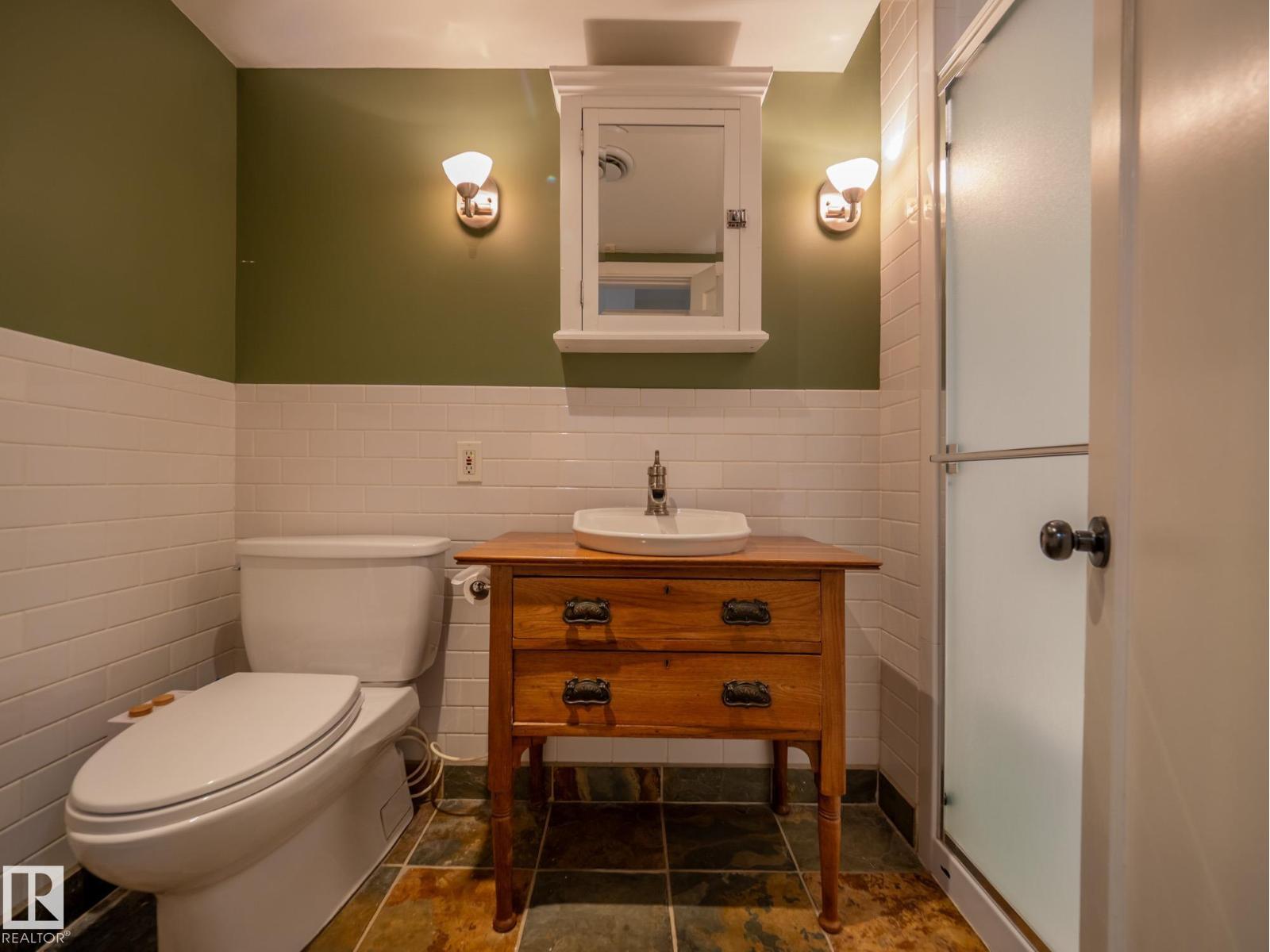 11314 68 ST NW - 33