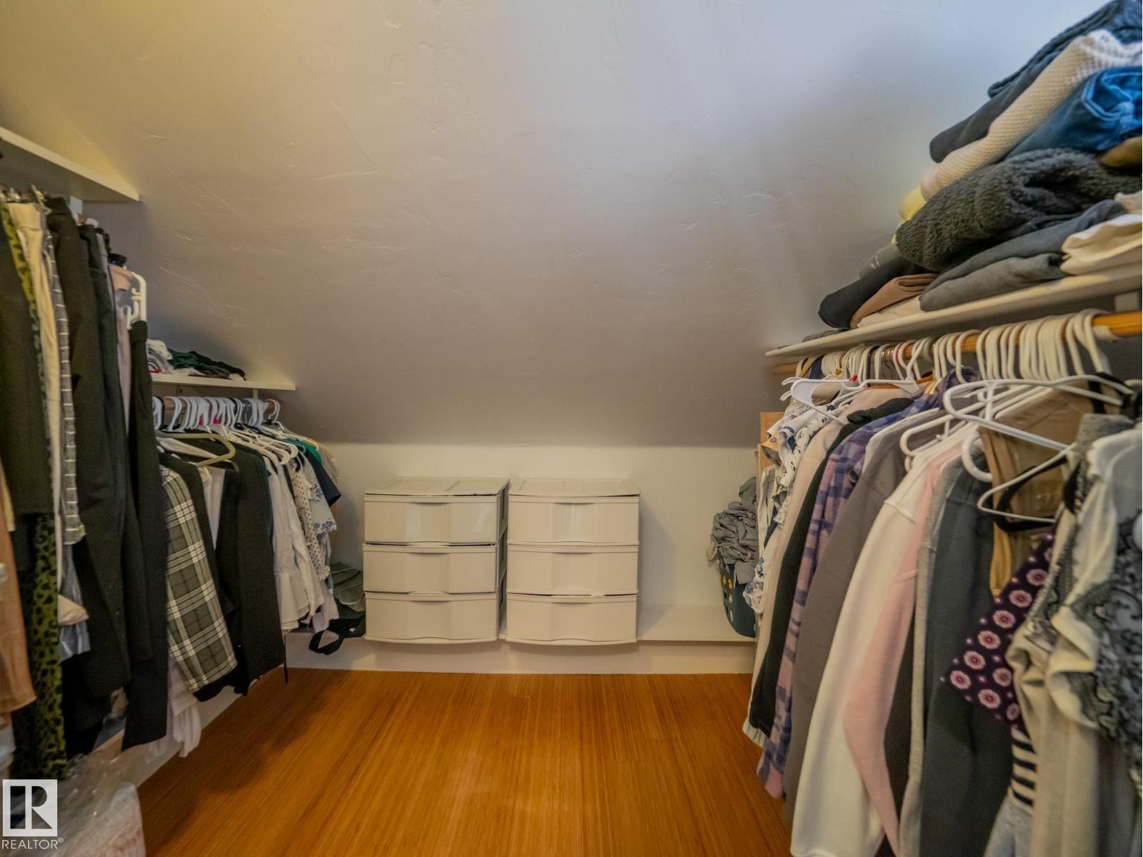 11314 68 ST NW - 27