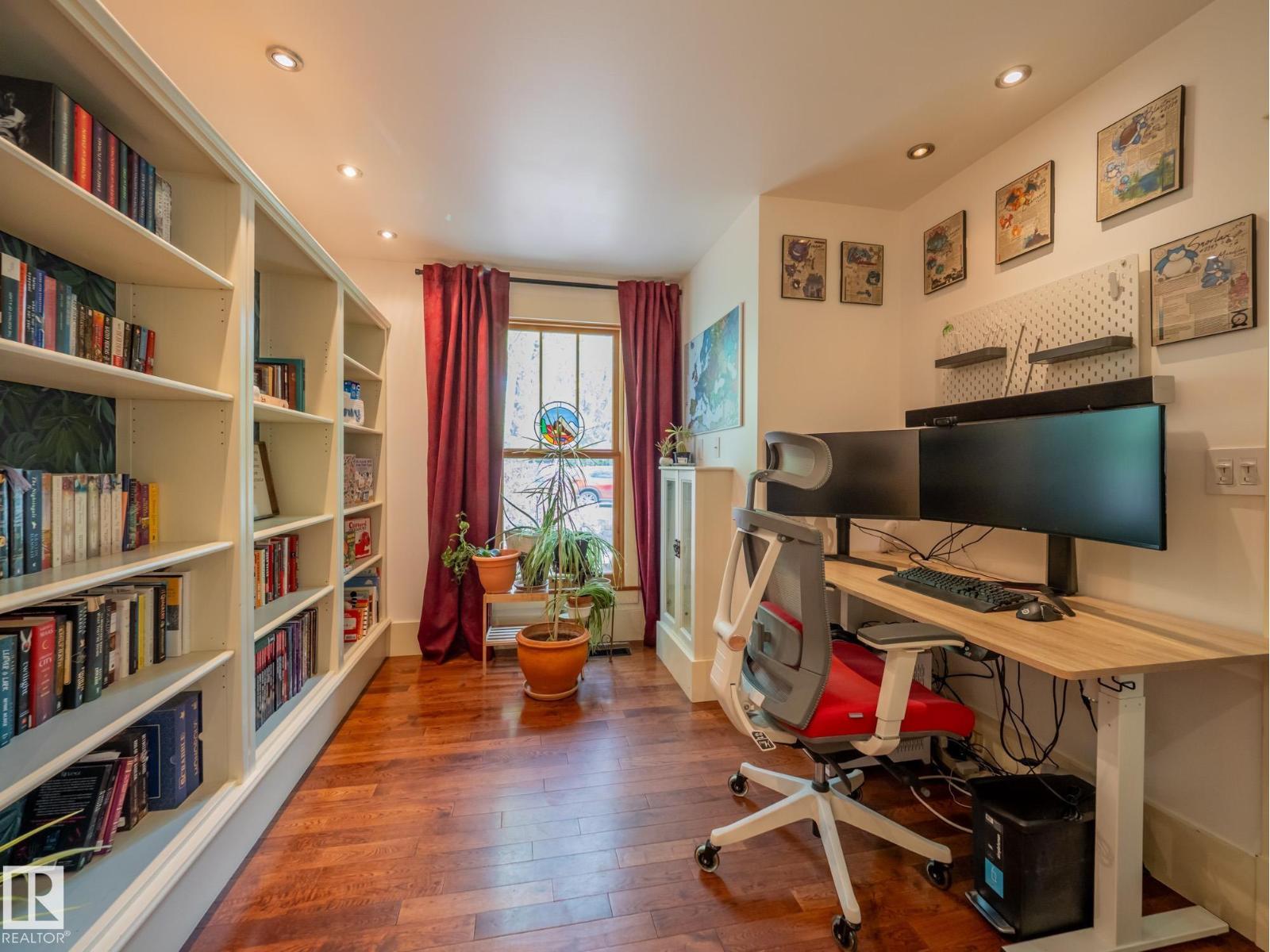 11314 68 ST NW - 15