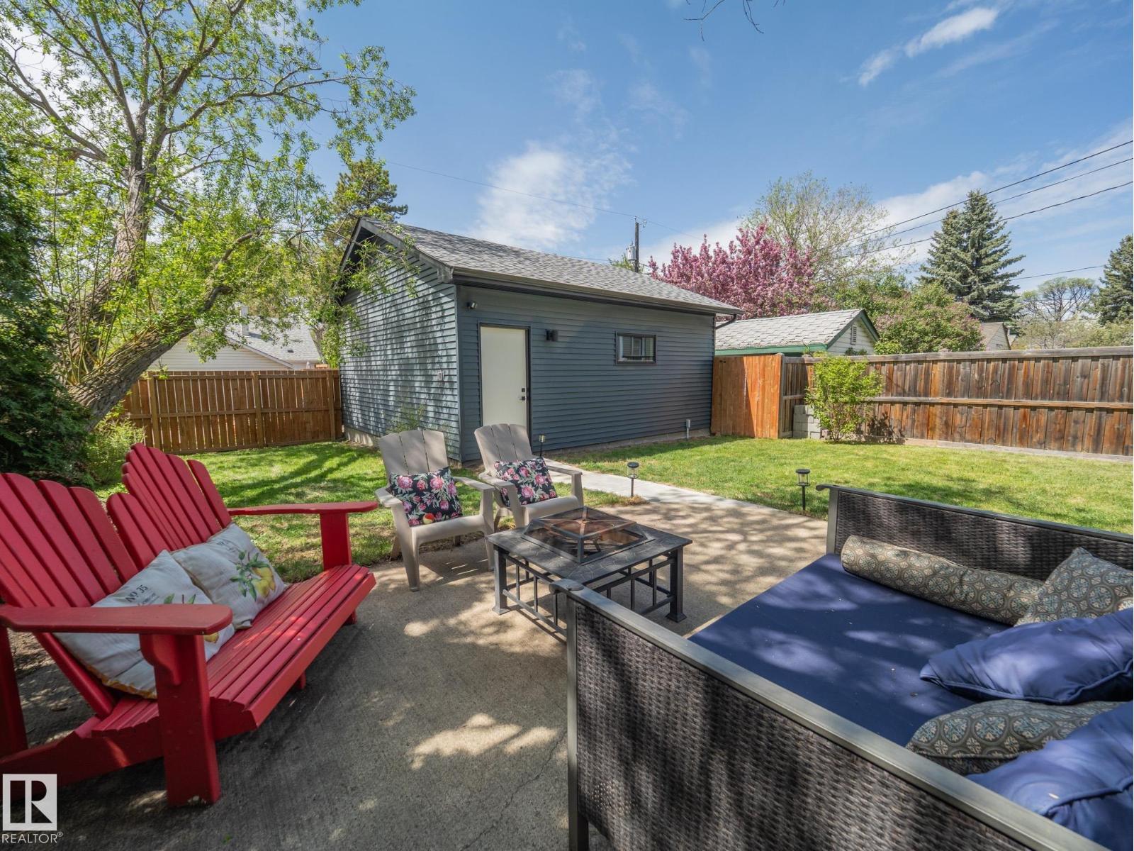 11314 68 ST NW - 37