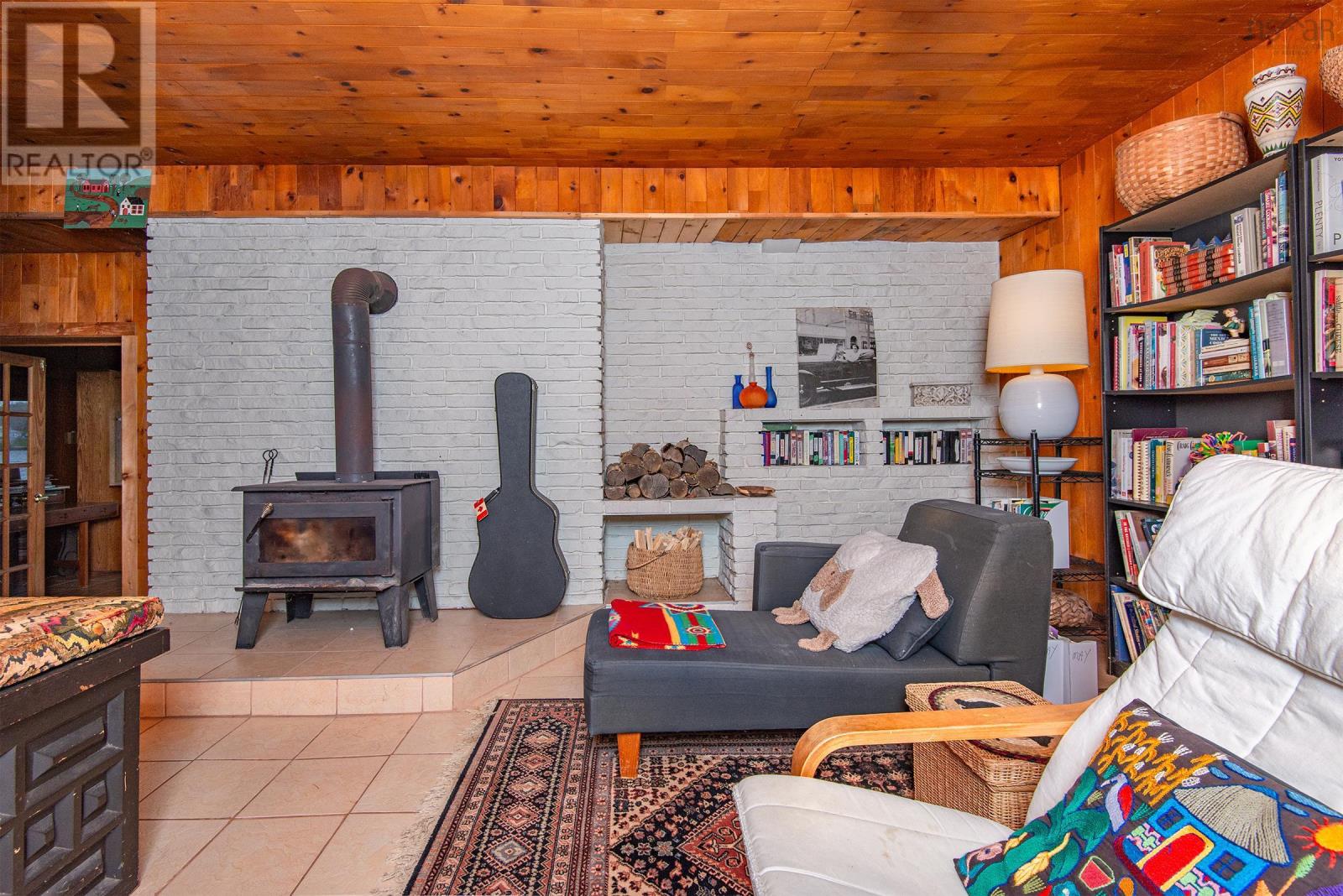 845 Lakeside Road - 19