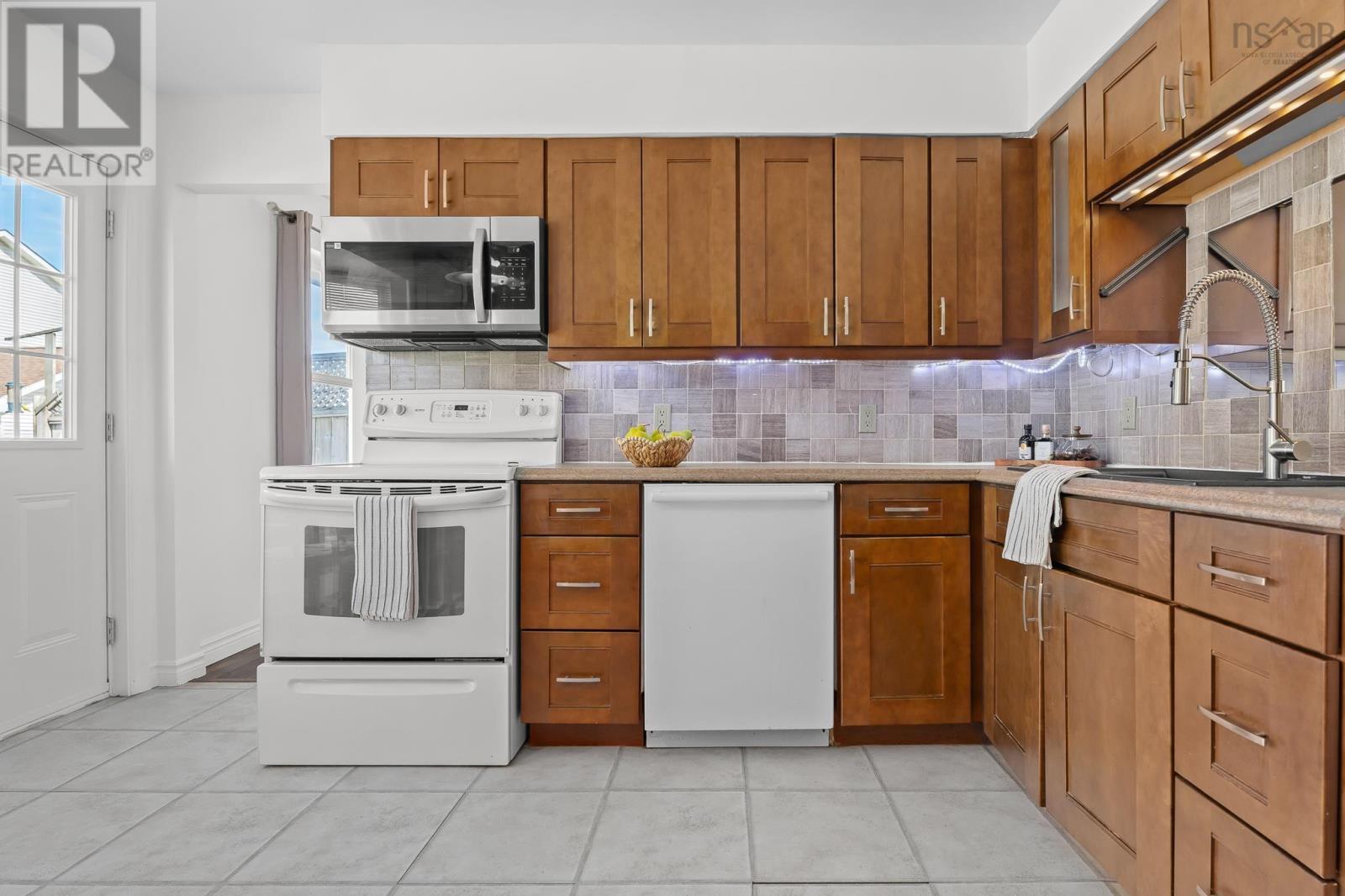 57 Hallmark Crescent - 12