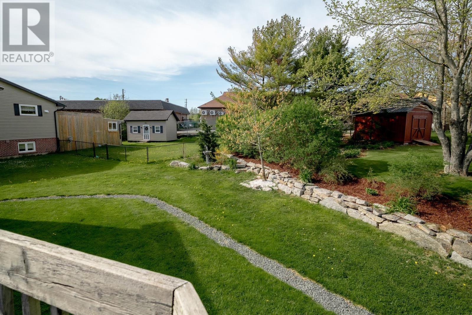 57 Hallmark Crescent - 42