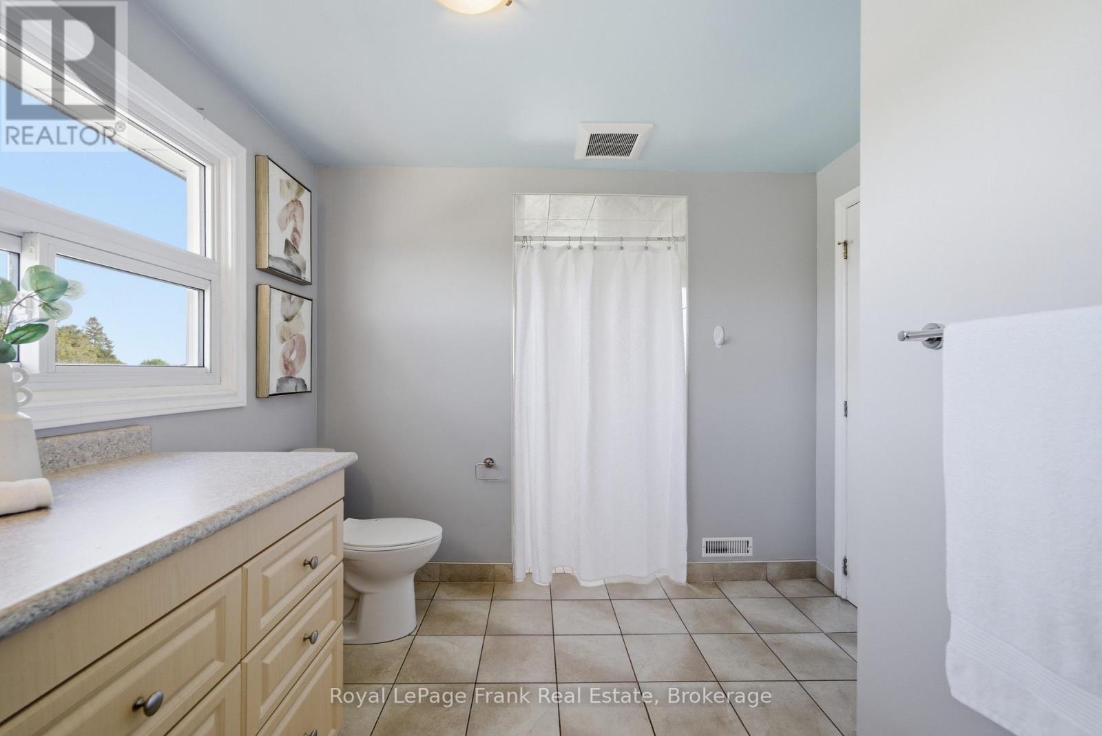 1014 VISTULA DRIVE - 32