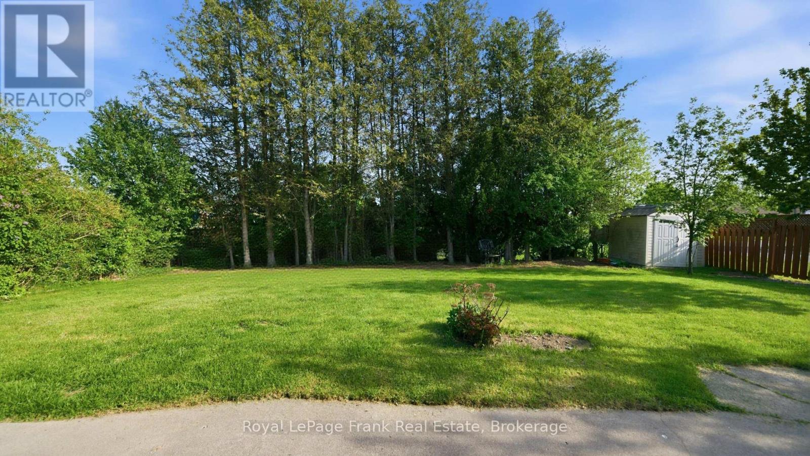 1014 VISTULA DRIVE - 42