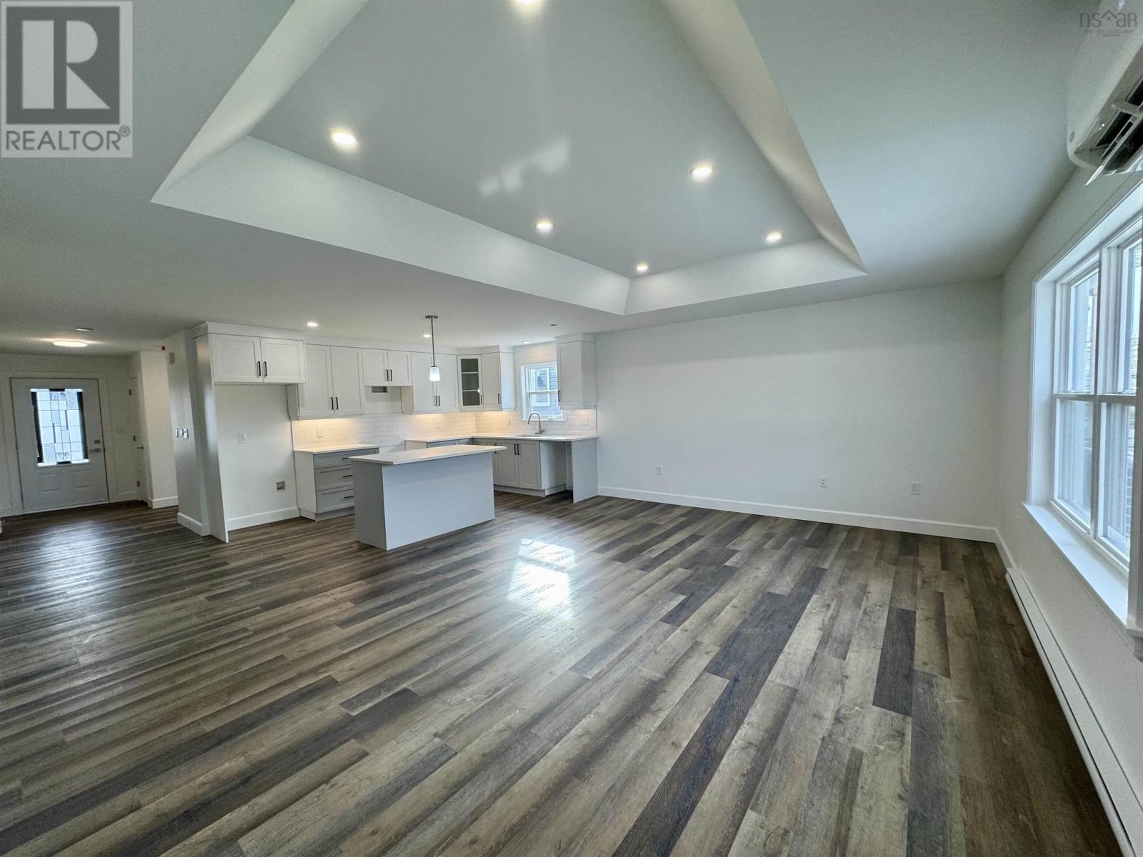 10 Elizabeth Avenue - 13