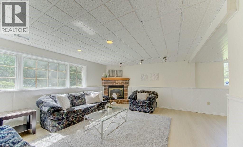 3429 NAFZIGER Road - 33