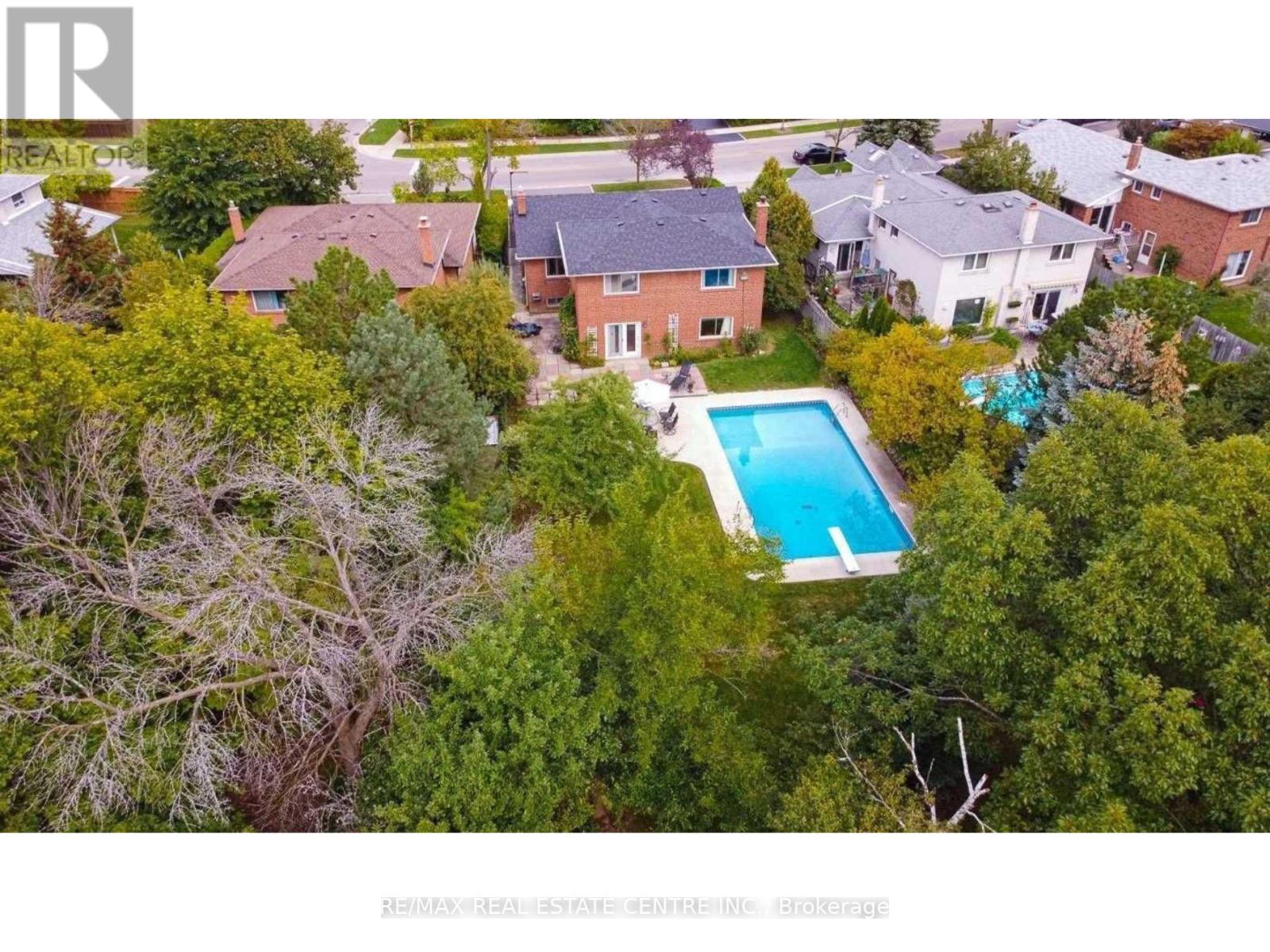 3574 GOLDEN ORCHARD DRIVE - 13