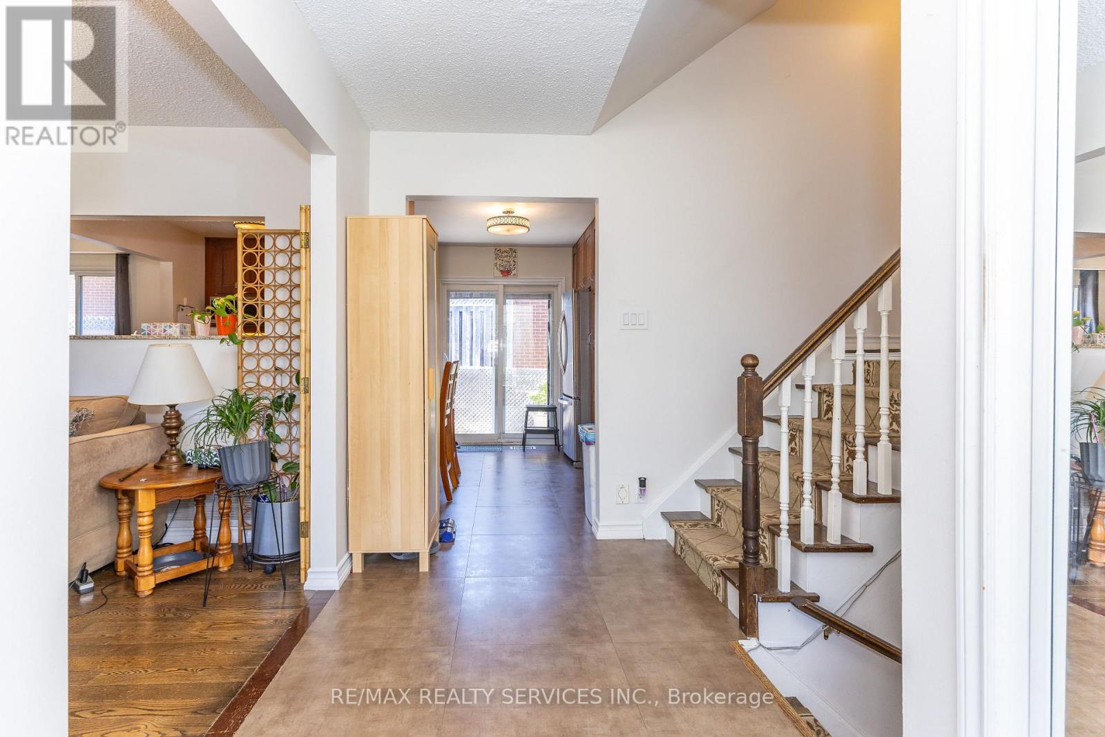 84 MARCHBANK CRESCENT - 12