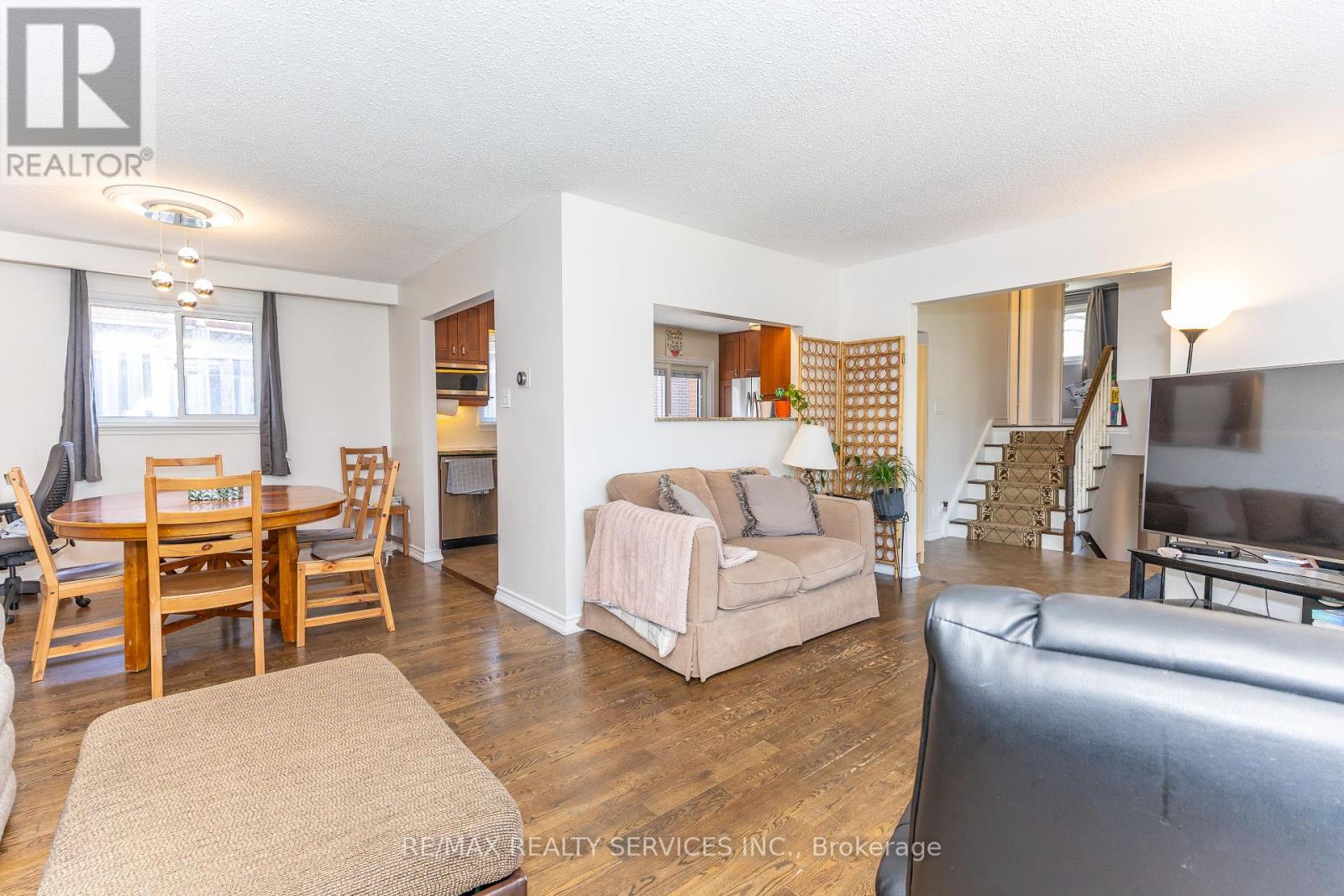 84 MARCHBANK CRESCENT - 14
