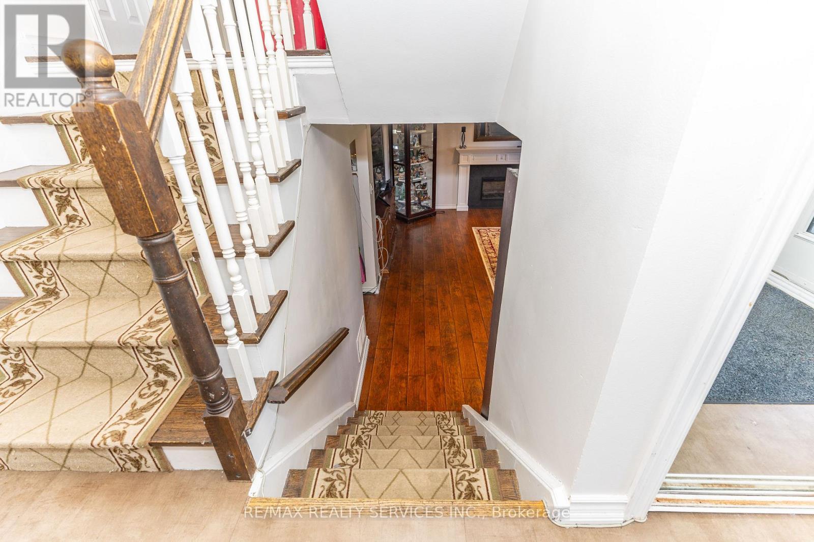 84 MARCHBANK CRESCENT - 30