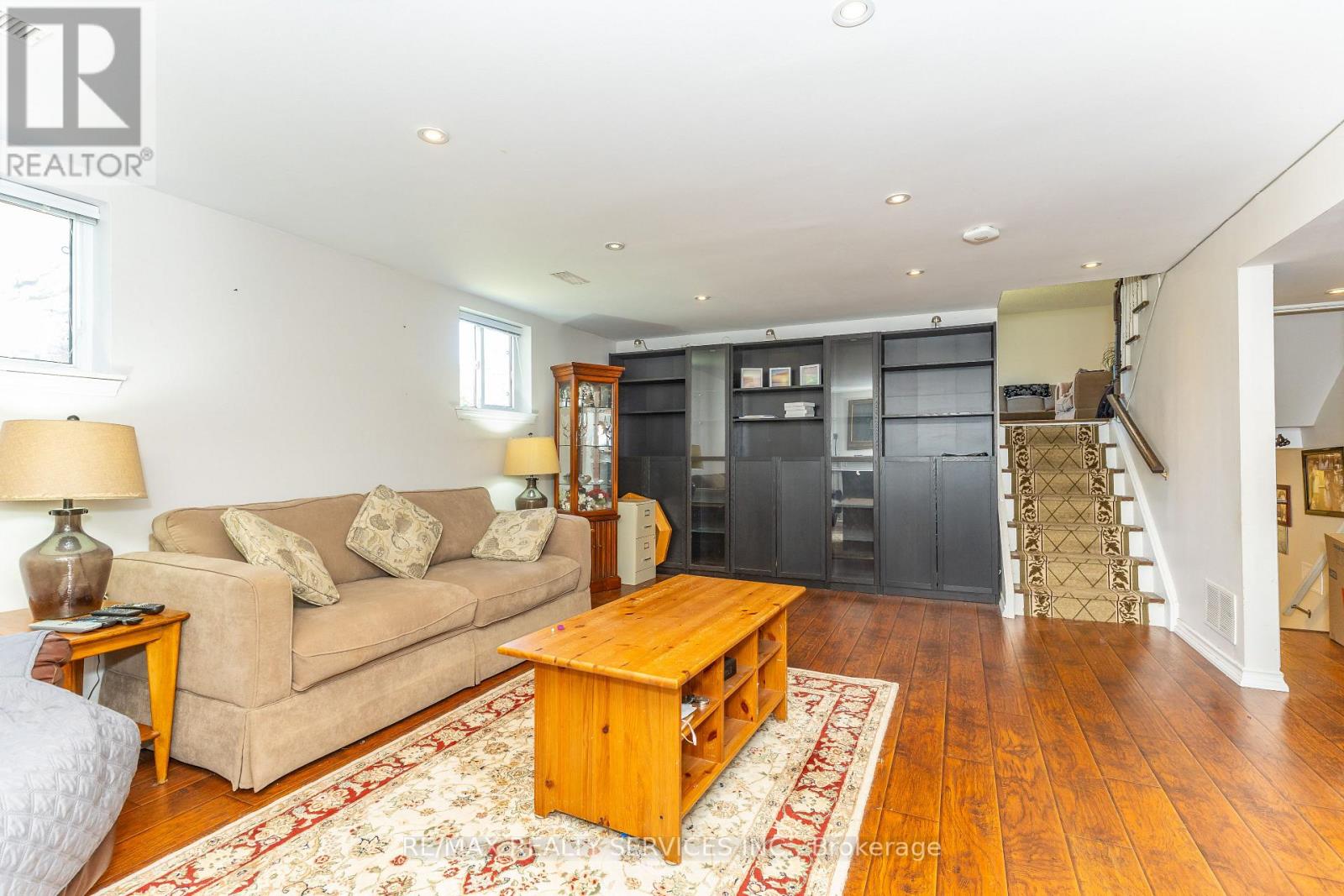 84 MARCHBANK CRESCENT - 33