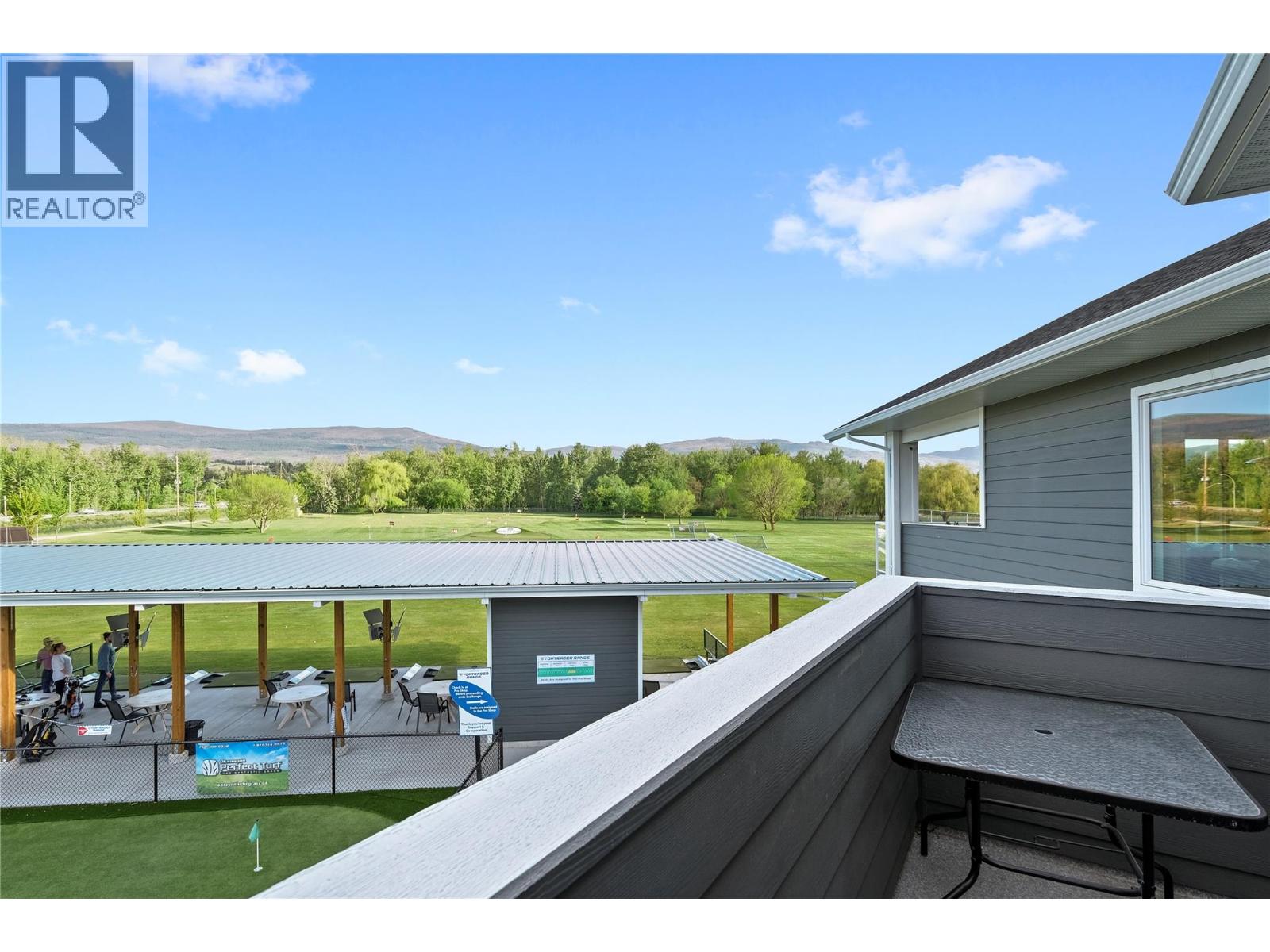 3810 Casorso Road - 8