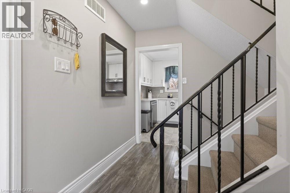 62 PALMER Road - 8