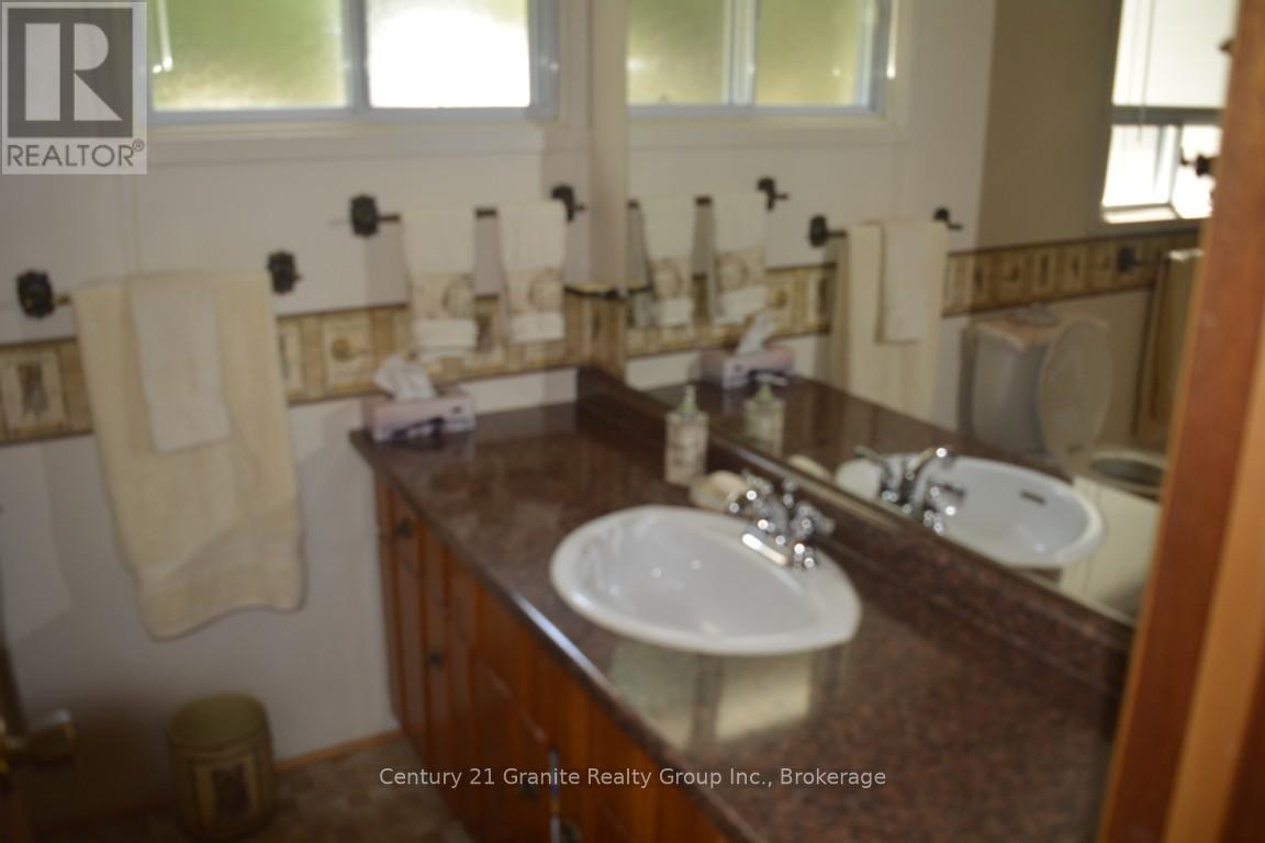 74 GOLDEN SHORES ROAD - 14