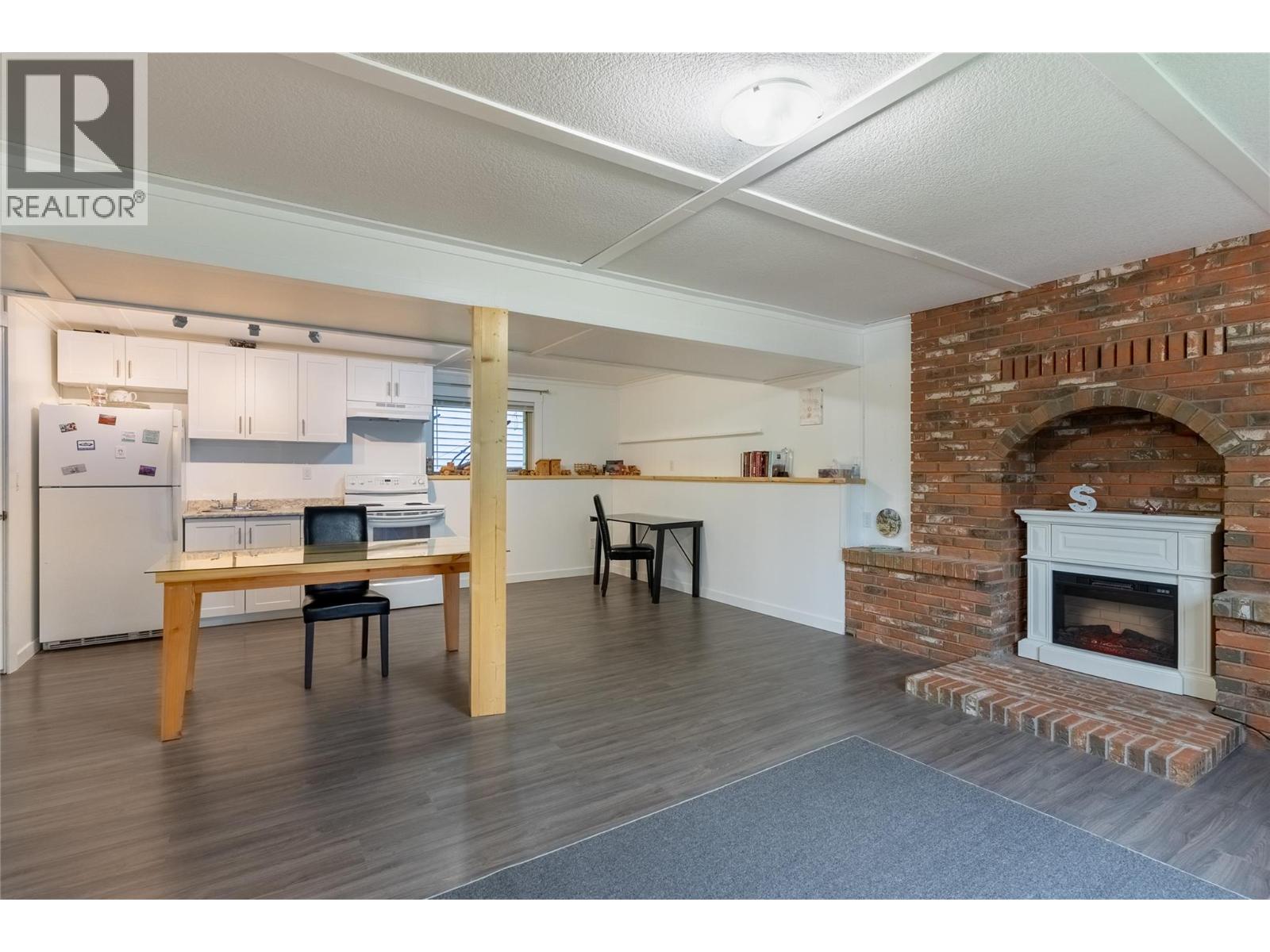1776 HILLSIDE Drive - 21