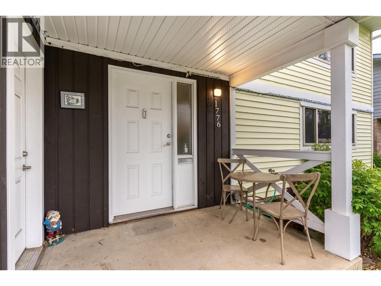 1776 HILLSIDE Drive - Image 3