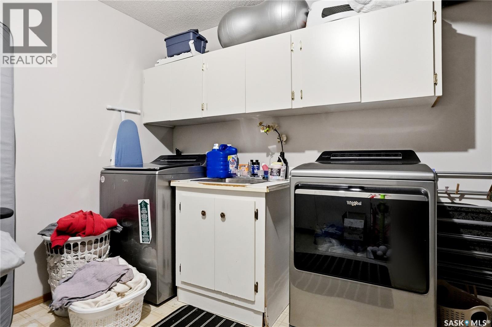 #206 2315 Cornwall STREET - 25