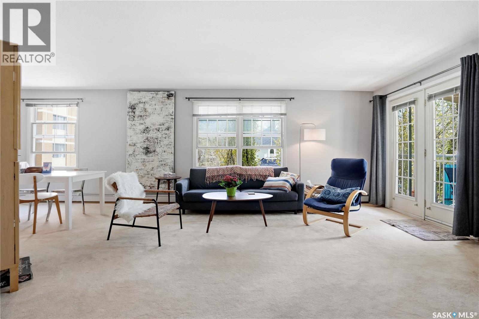 #206 2315 Cornwall STREET - 5