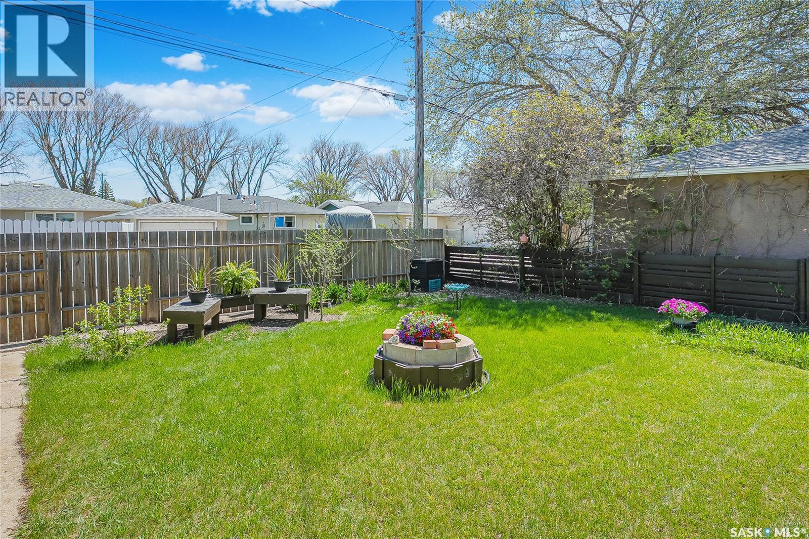 234 WINNIPEG AVENUE N - 23