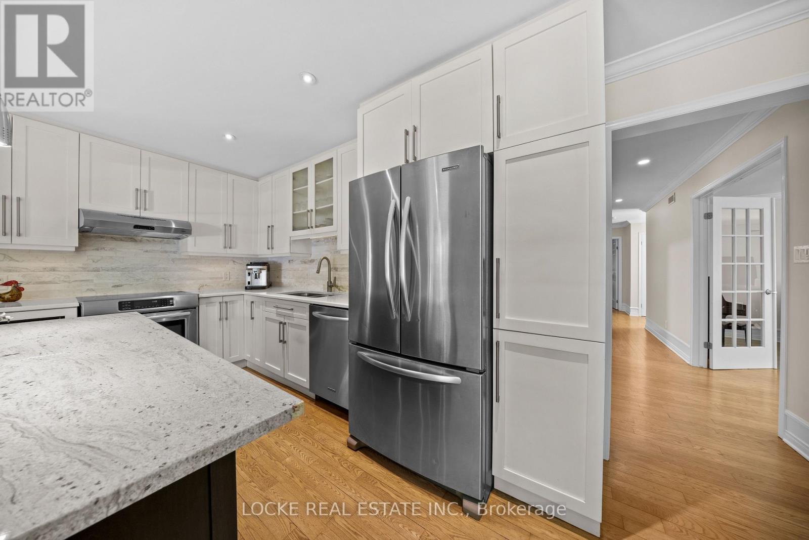 2207 PLEASANTVIEW COURT - 11