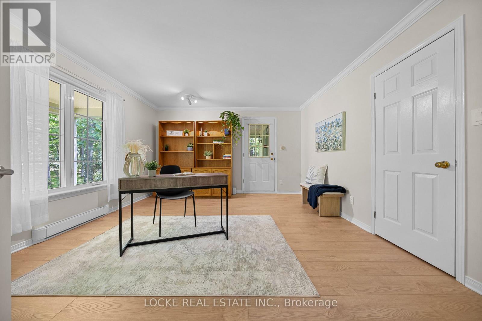 2207 PLEASANTVIEW COURT - 25