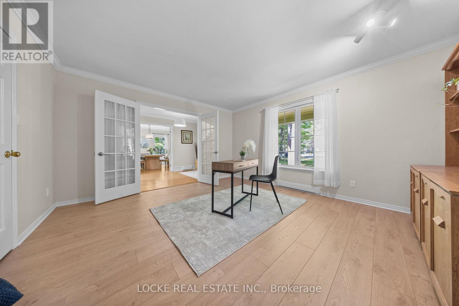 2207 PLEASANTVIEW COURT - 26