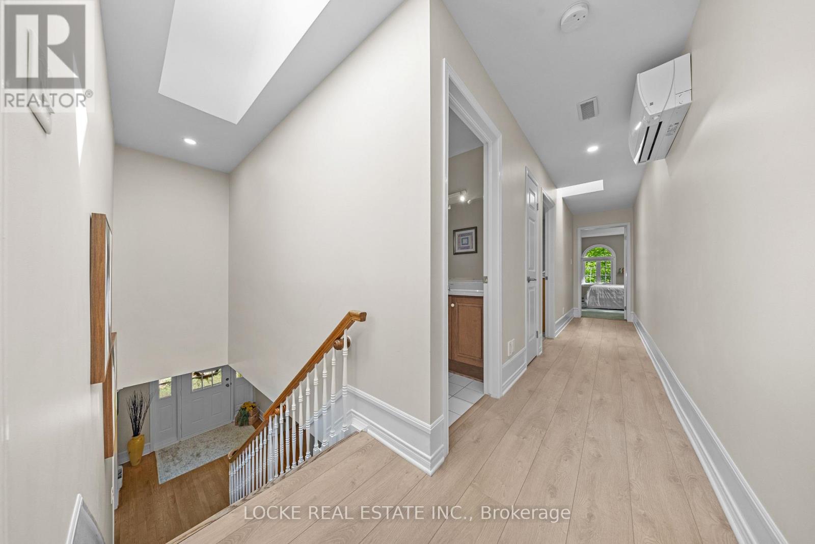 2207 PLEASANTVIEW COURT - 27