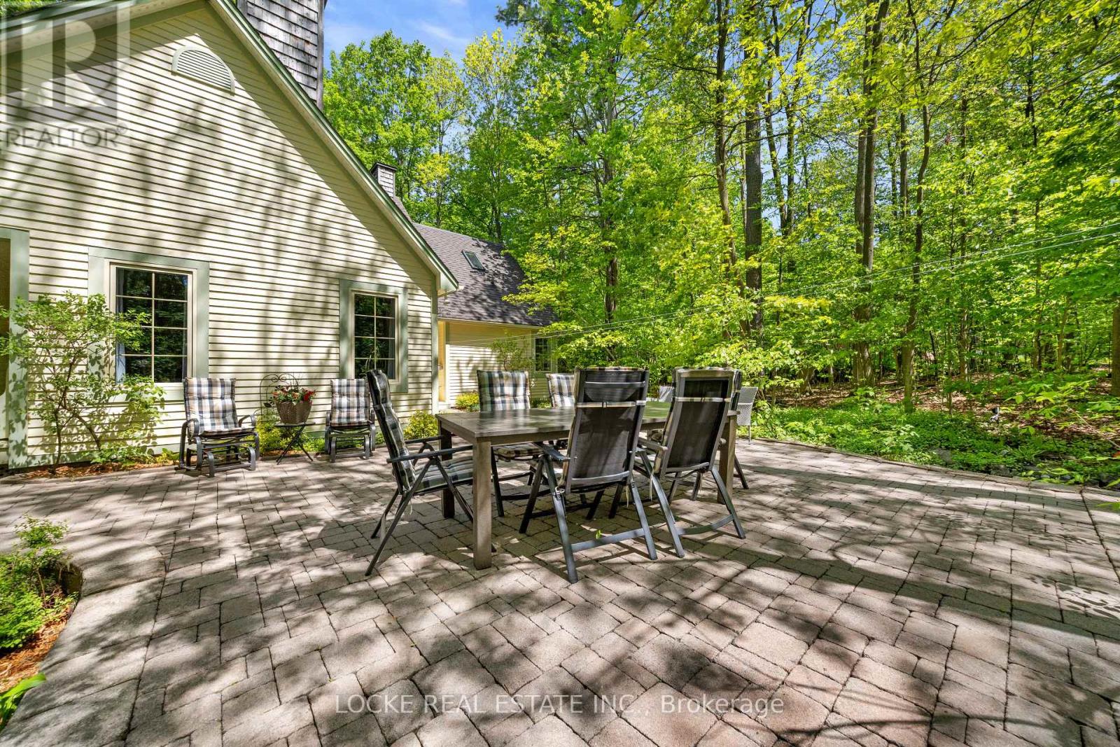 2207 PLEASANTVIEW COURT - 35