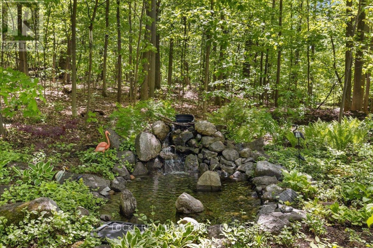 2207 PLEASANTVIEW COURT - 37