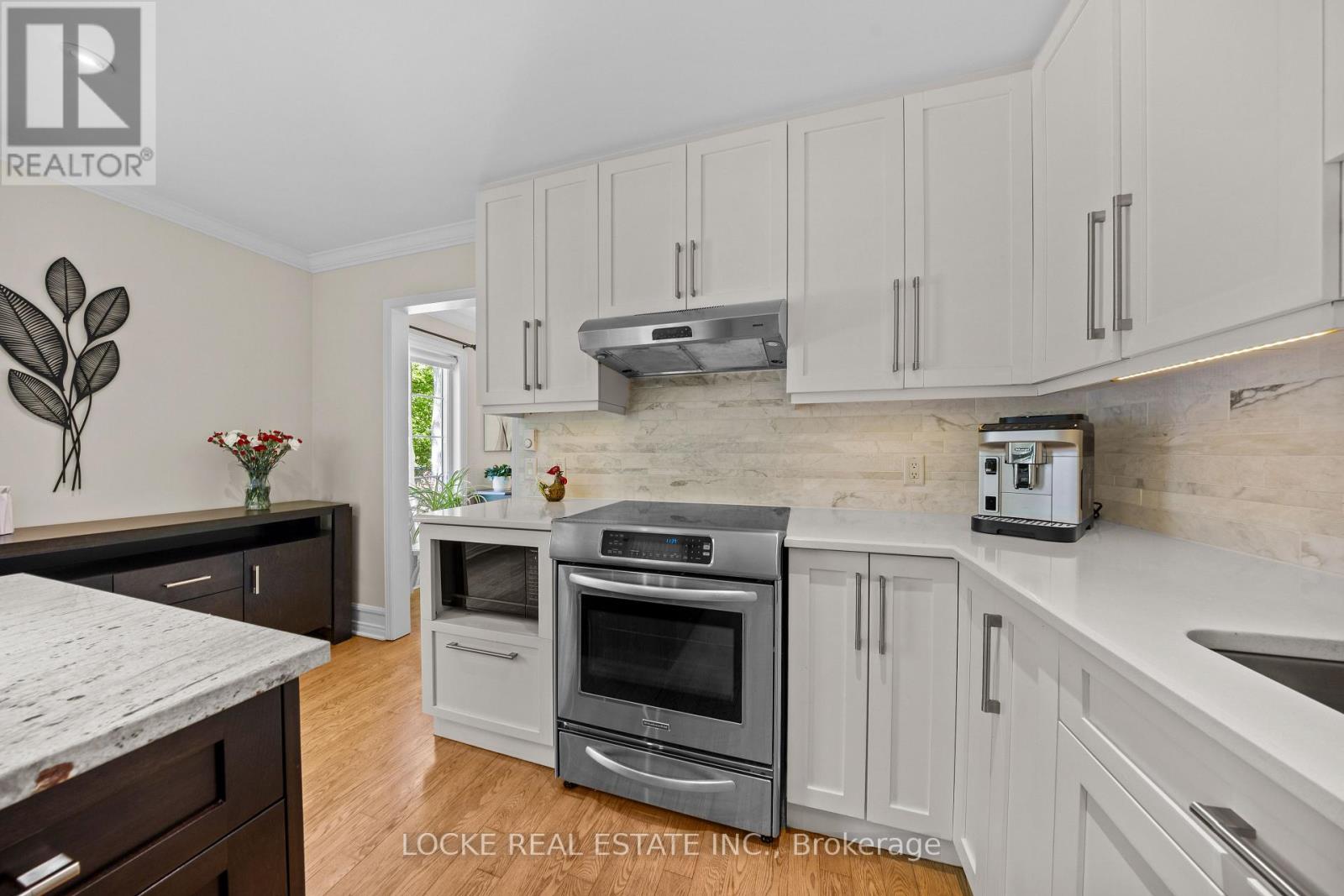 2207 PLEASANTVIEW COURT - 9