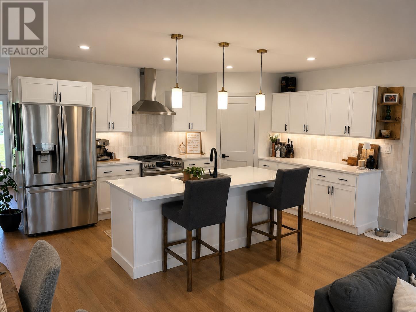 109 WATERS EDGE Lane - 10