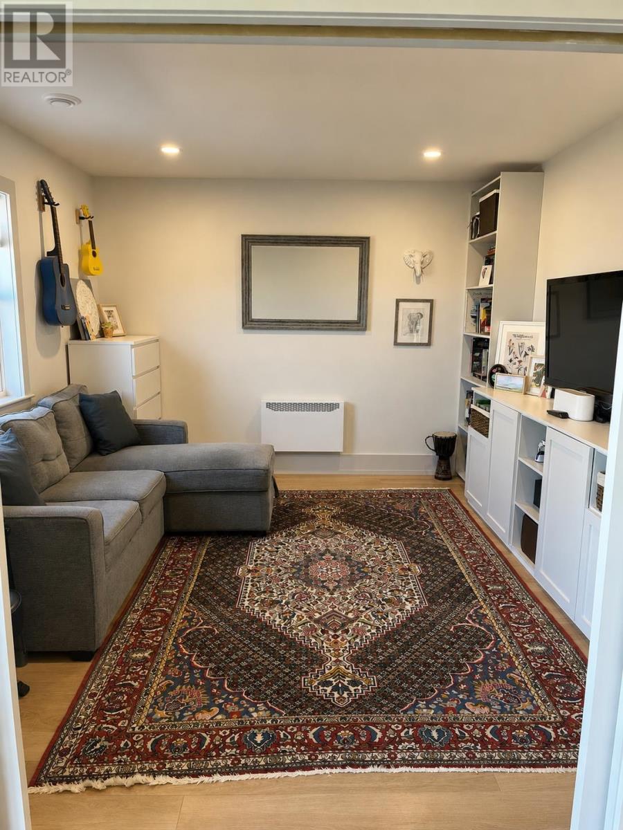 109 WATERS EDGE Lane - 15