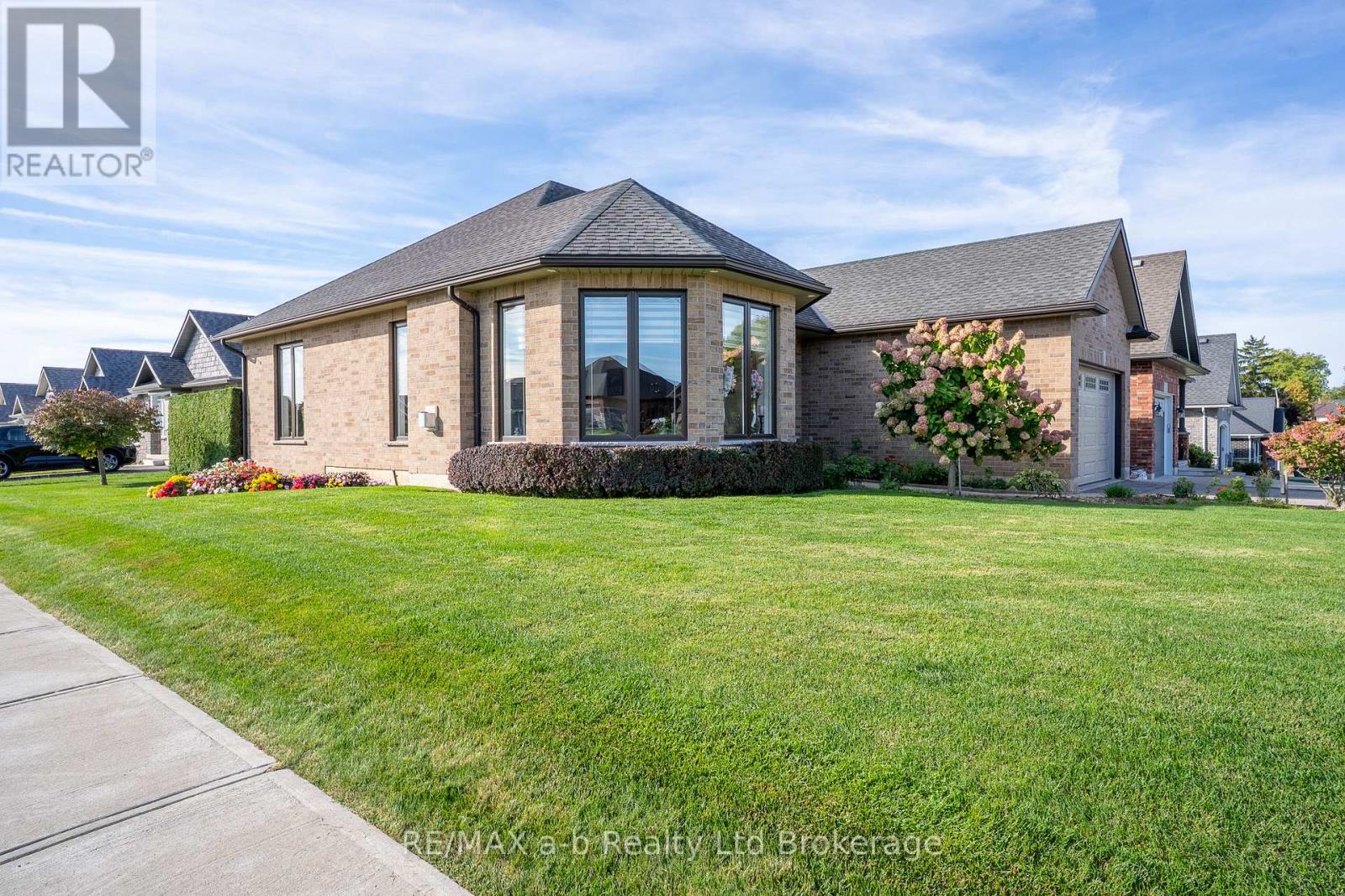 220 POLDON DRIVE - 1