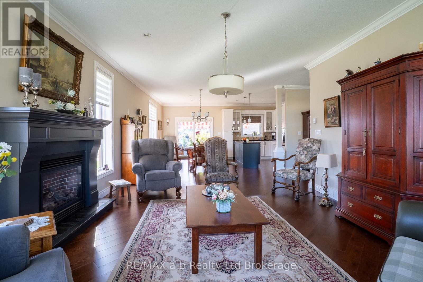 220 POLDON DRIVE - 10