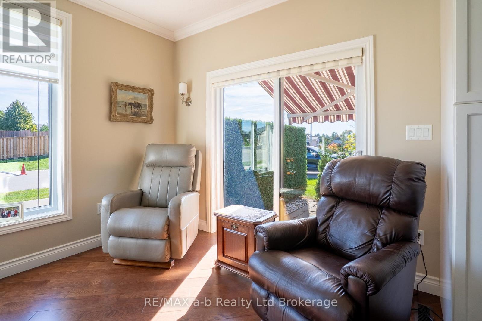 220 POLDON DRIVE - 14