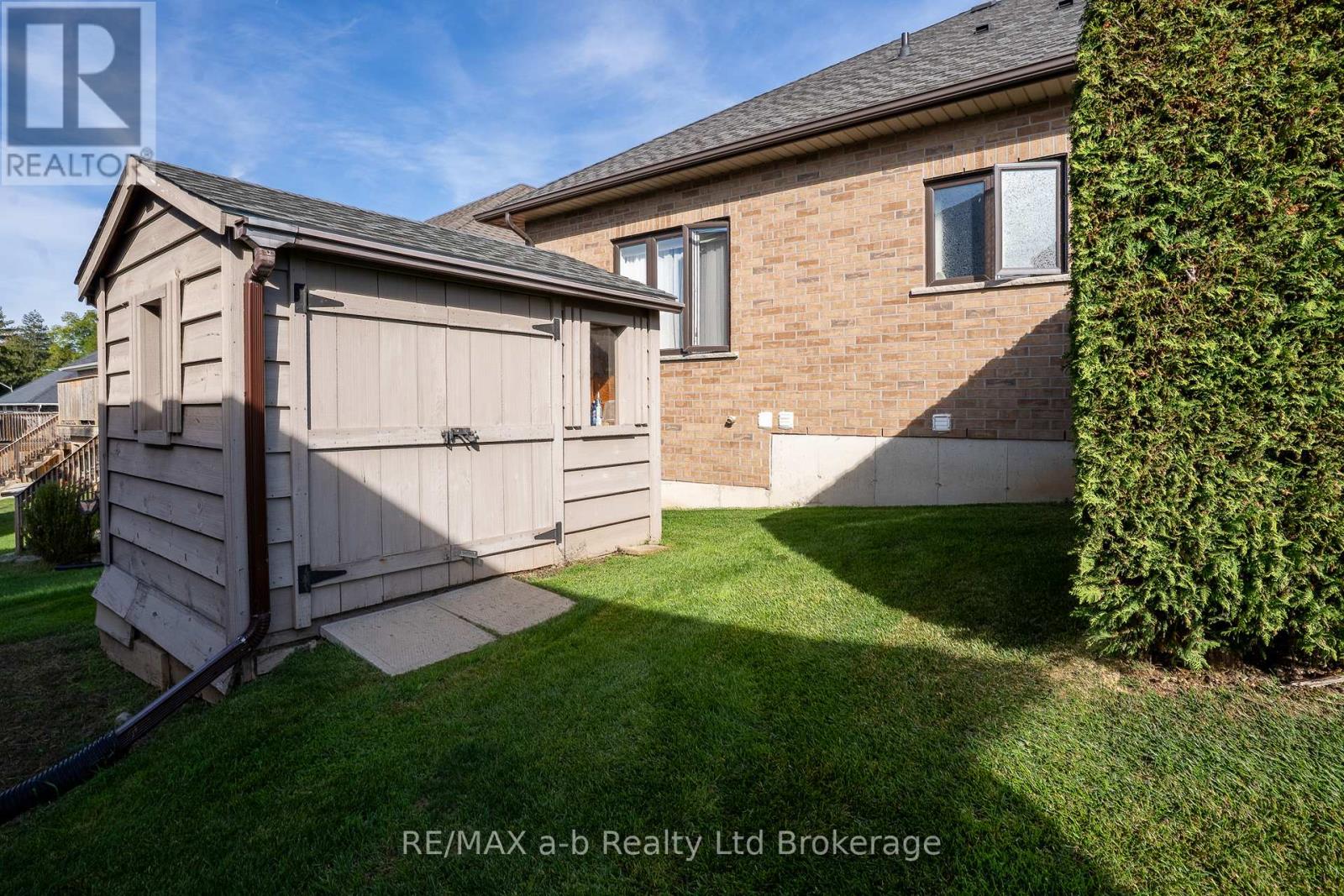 220 POLDON DRIVE - 5