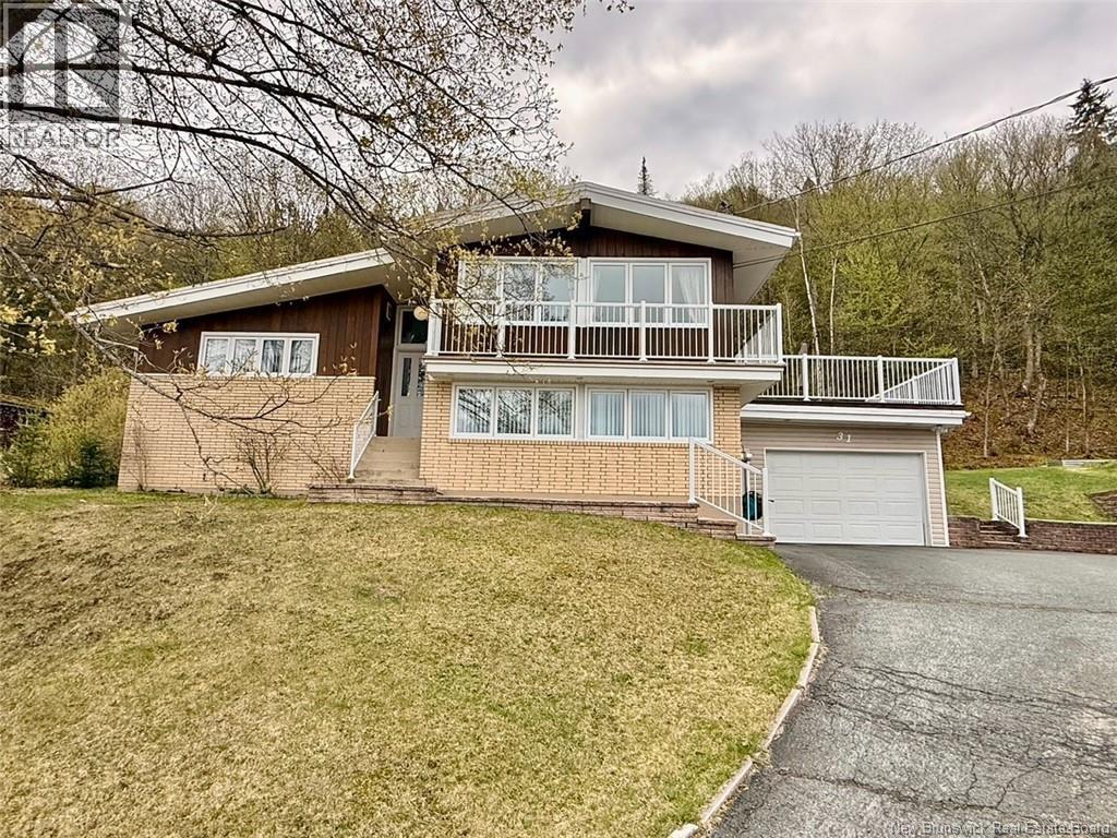 31 Macbeath Court - 2