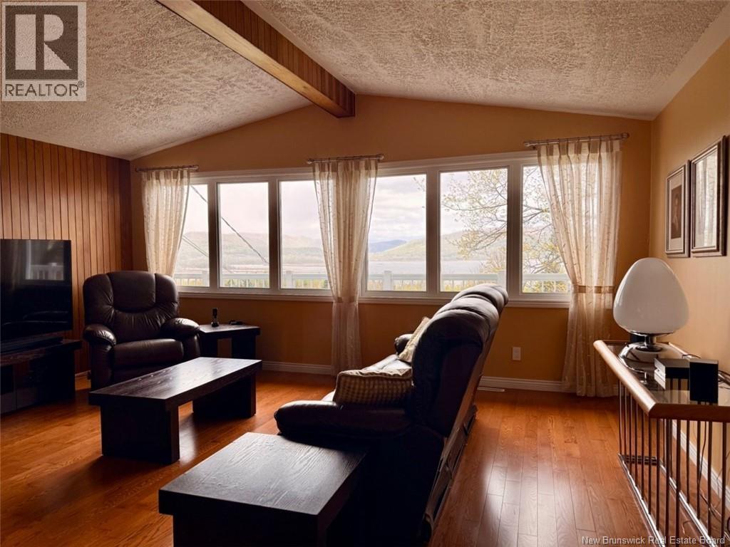 31 Macbeath Court - 3