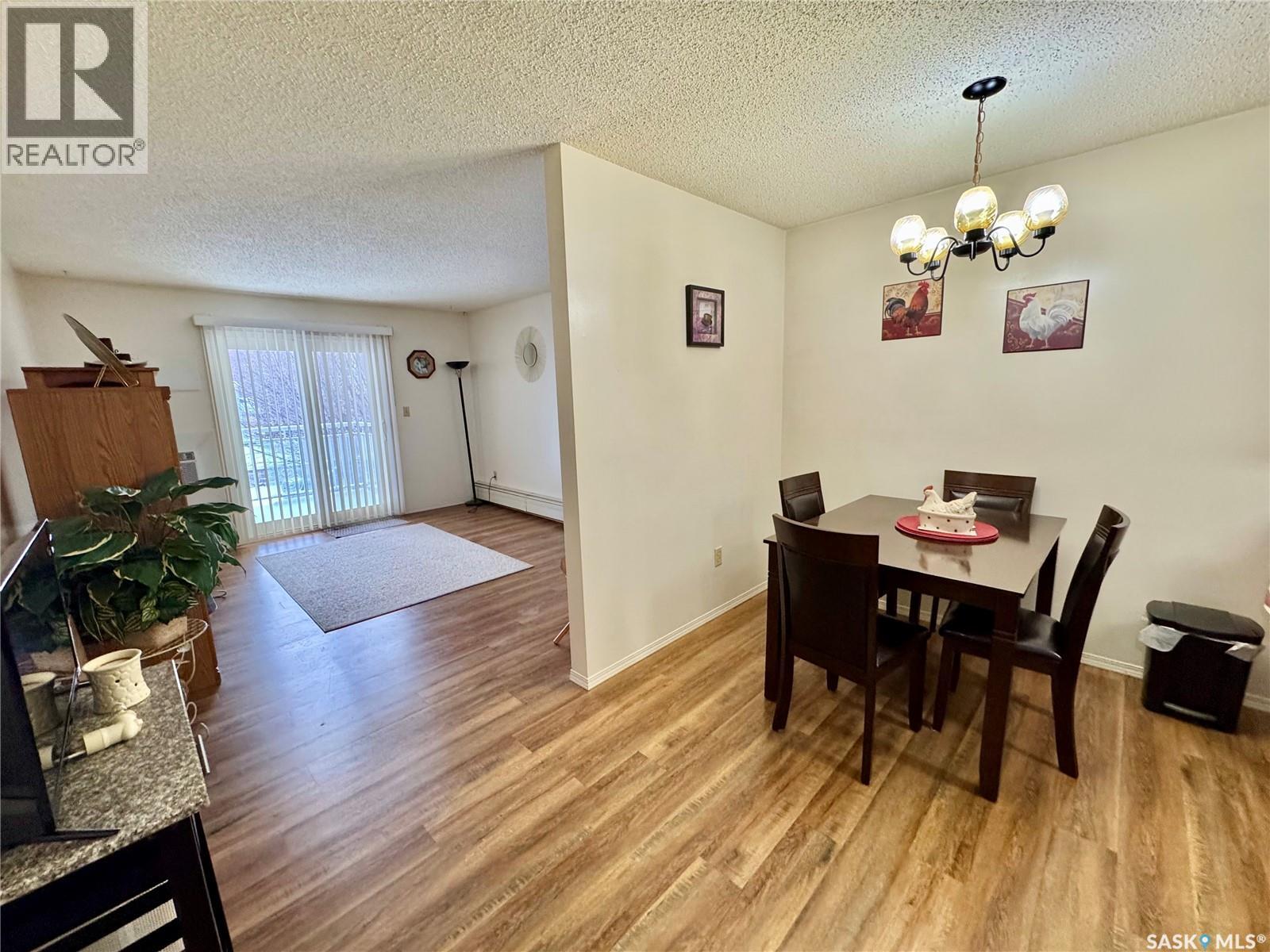 #203 66 19th STREET W - 5