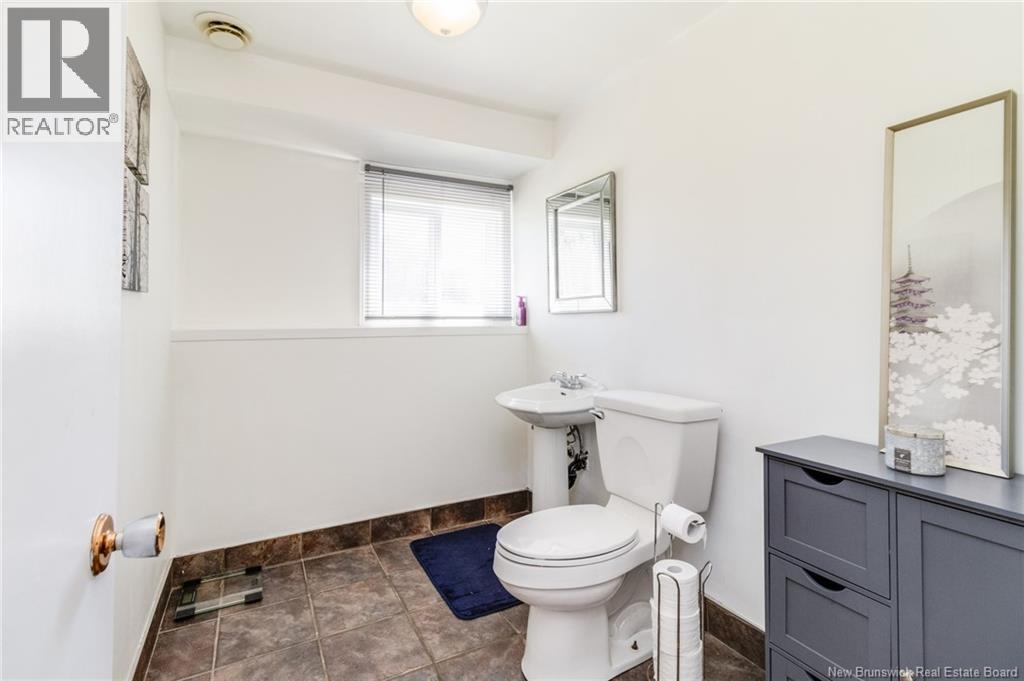 57 Oliver Crescent - 24