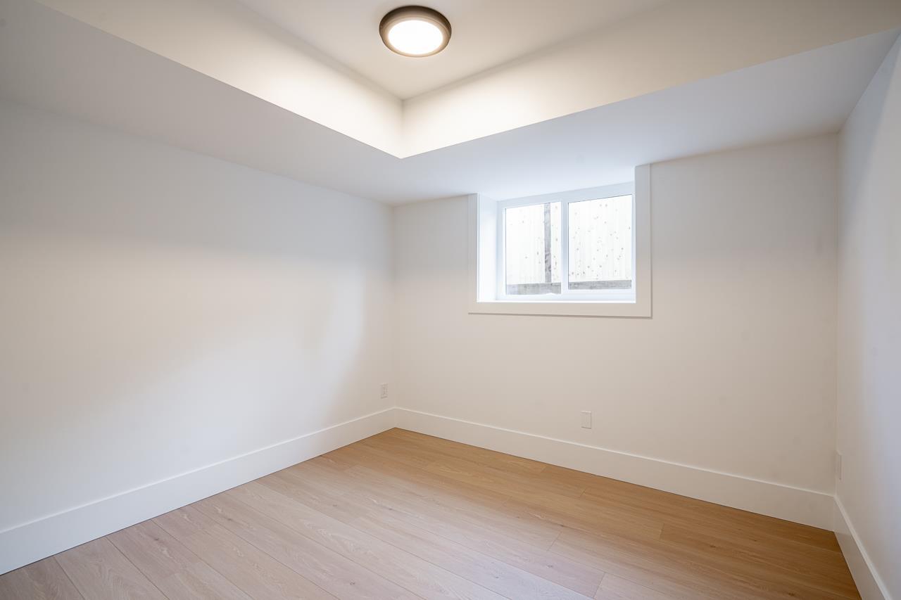 101 13711 16 AVENUE, Surrey