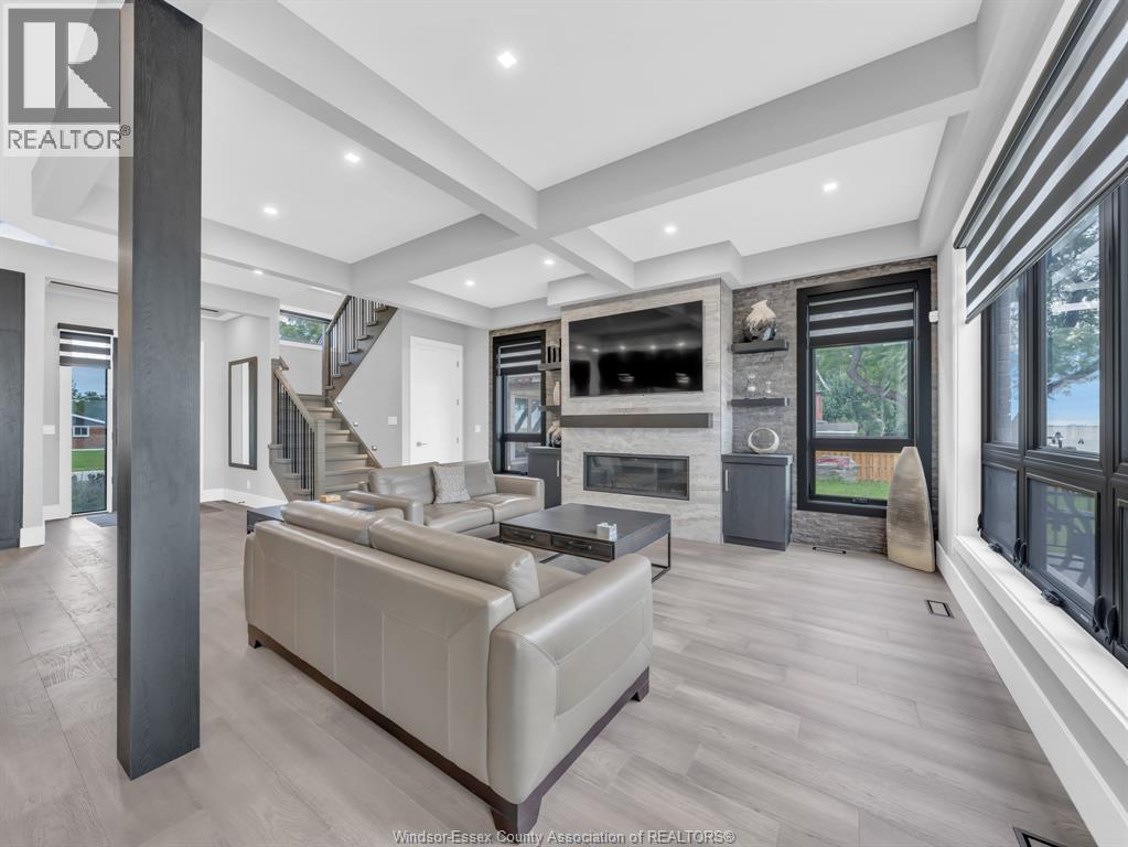 983 LAKESHORE PARK ROAD - 20